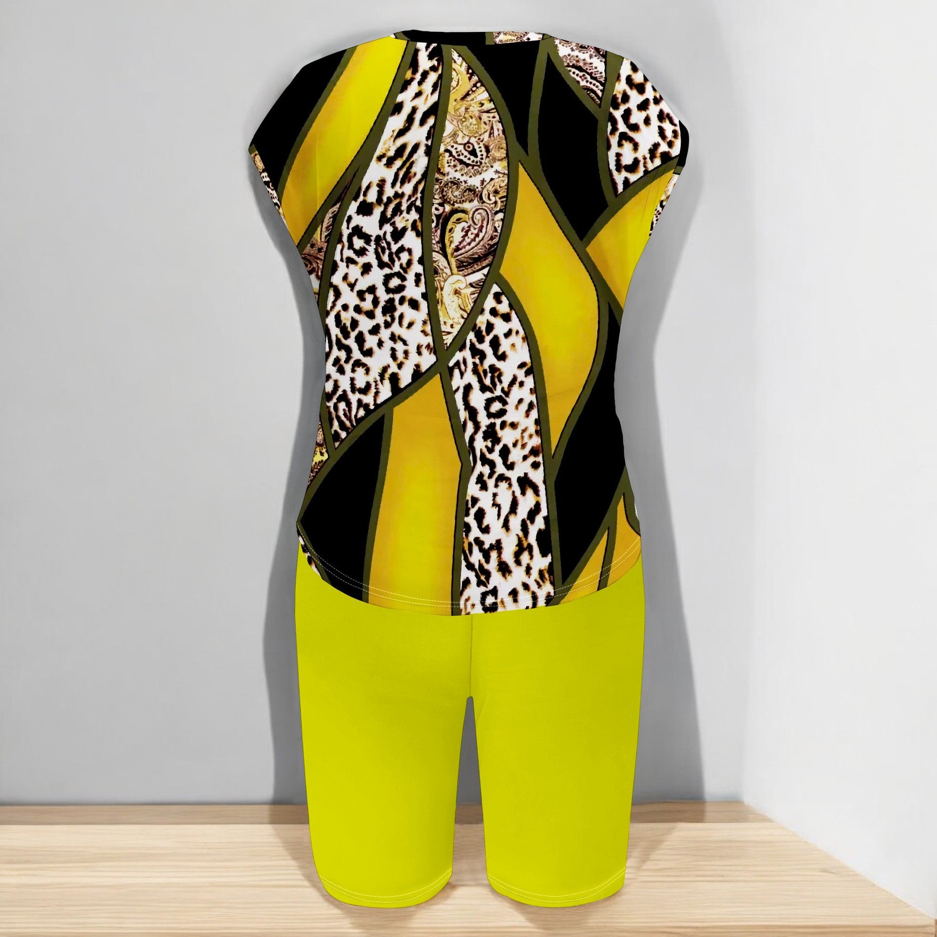 Women Fashion Printed Short Sleeve T-shirt and Shorts Two-piece Set 11