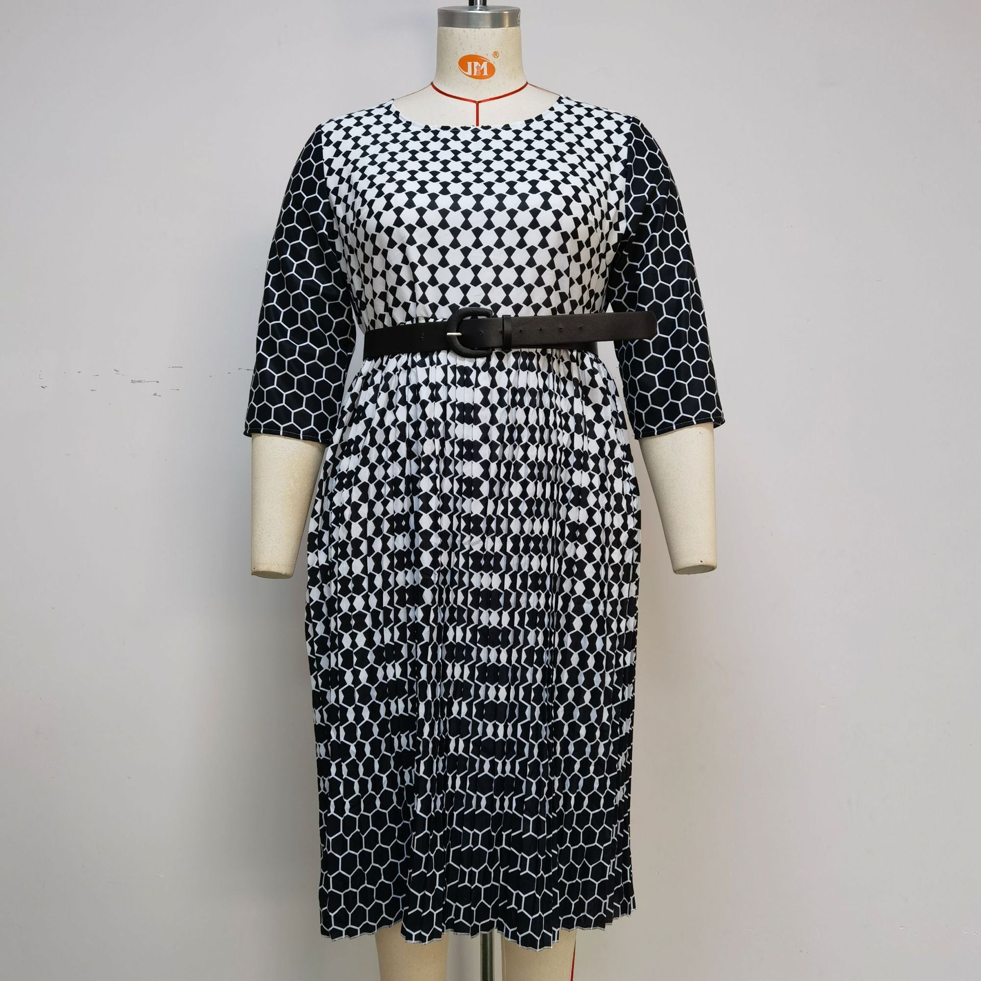 Plus Size Women African Round Neck Three-quarter Sleeve Pleated Snake Dress 8