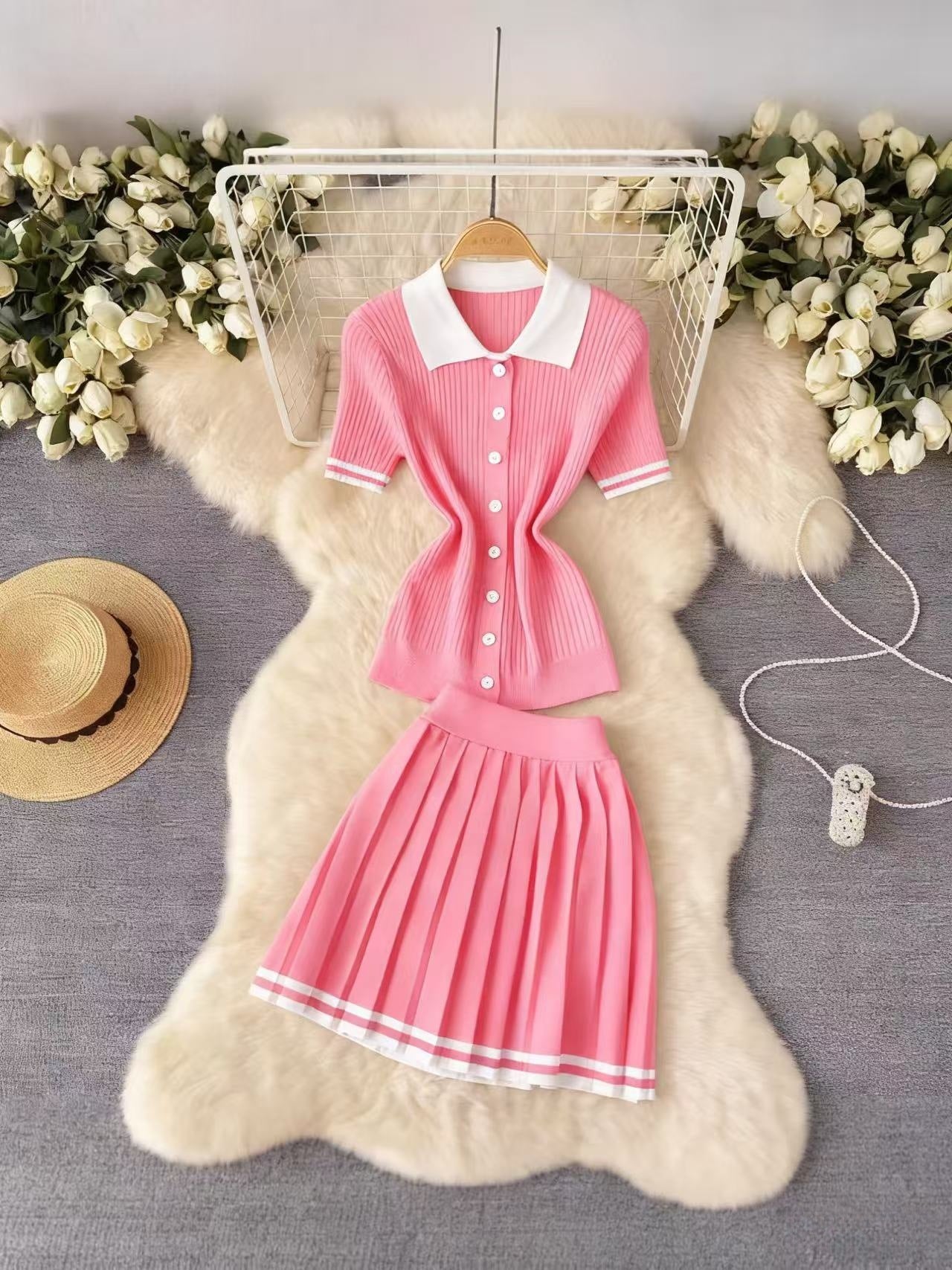 Women Contrast Color Polo Neck Short-Sleeved Top and Pleated Skirt Two-Piece Set 16