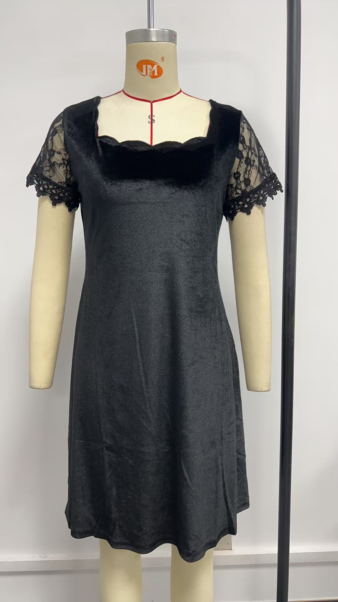 Women Winter Lace Short Sleeve Solid Dress 3