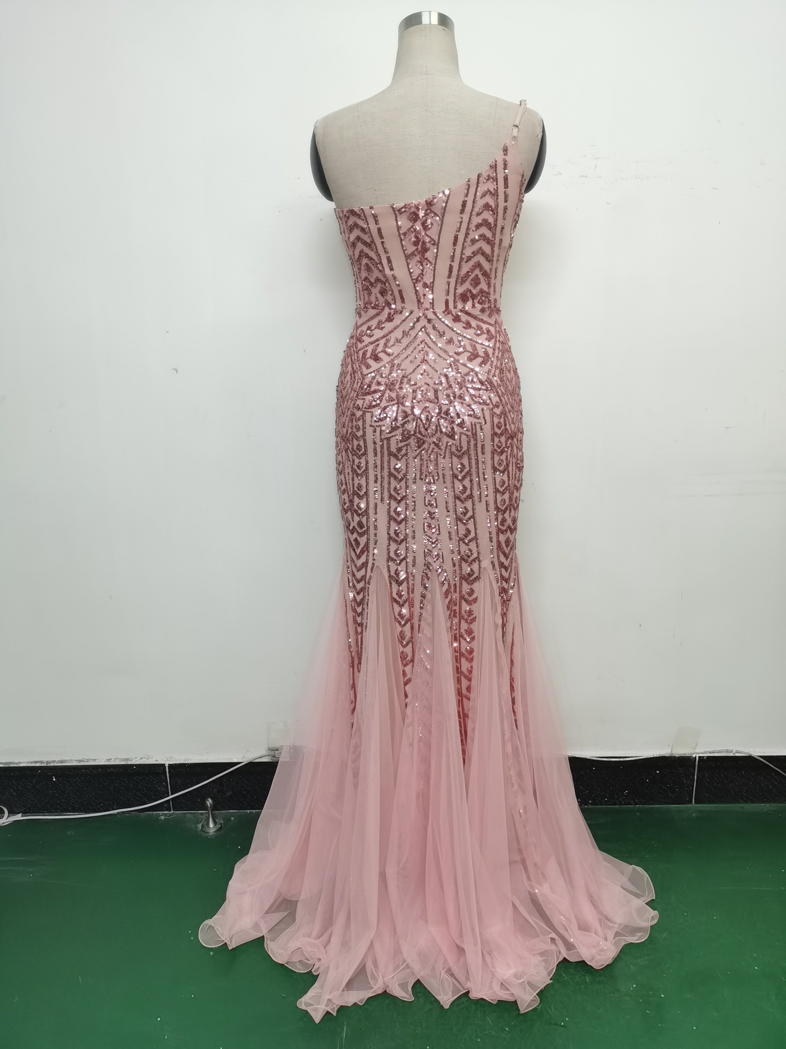 Sexy One Shoulder Sequins Mesh Patchwork Evening Dress 78