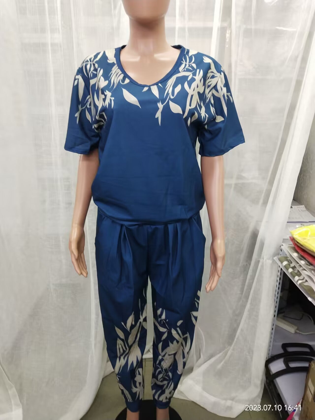 Women's Fashion Casual V-Neck Printed Short-Sleeved Trousers Set Two-Piece Set 12