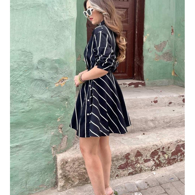 Women fashionable black and white striped print long sleeve dress 4