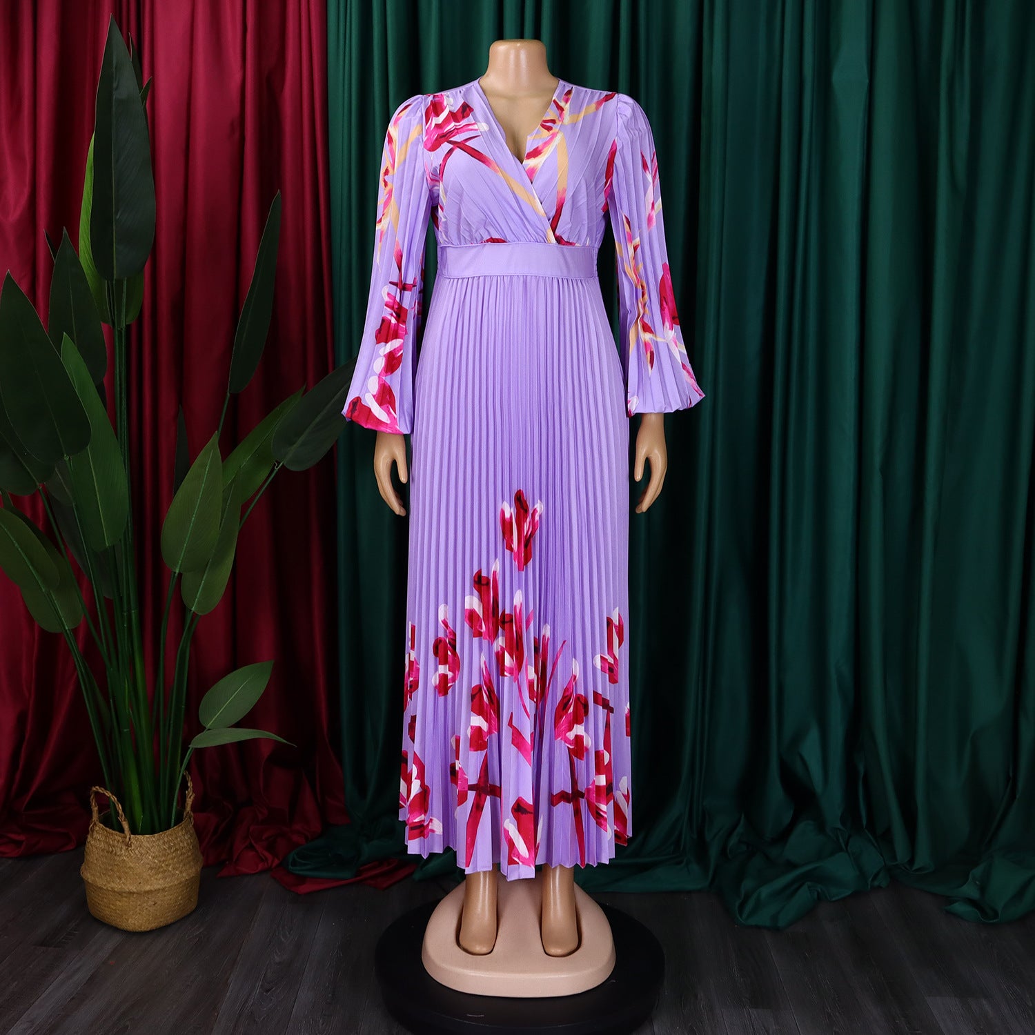 Women's V-Neck Long Sleeve Printed Pleated Chic Long Dress 10