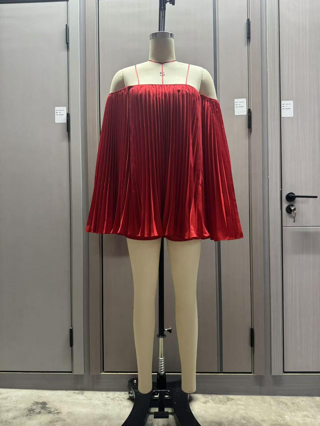 Women Summer Pleated Off-Shoulder Top and Shorts 2-Piece Set 19