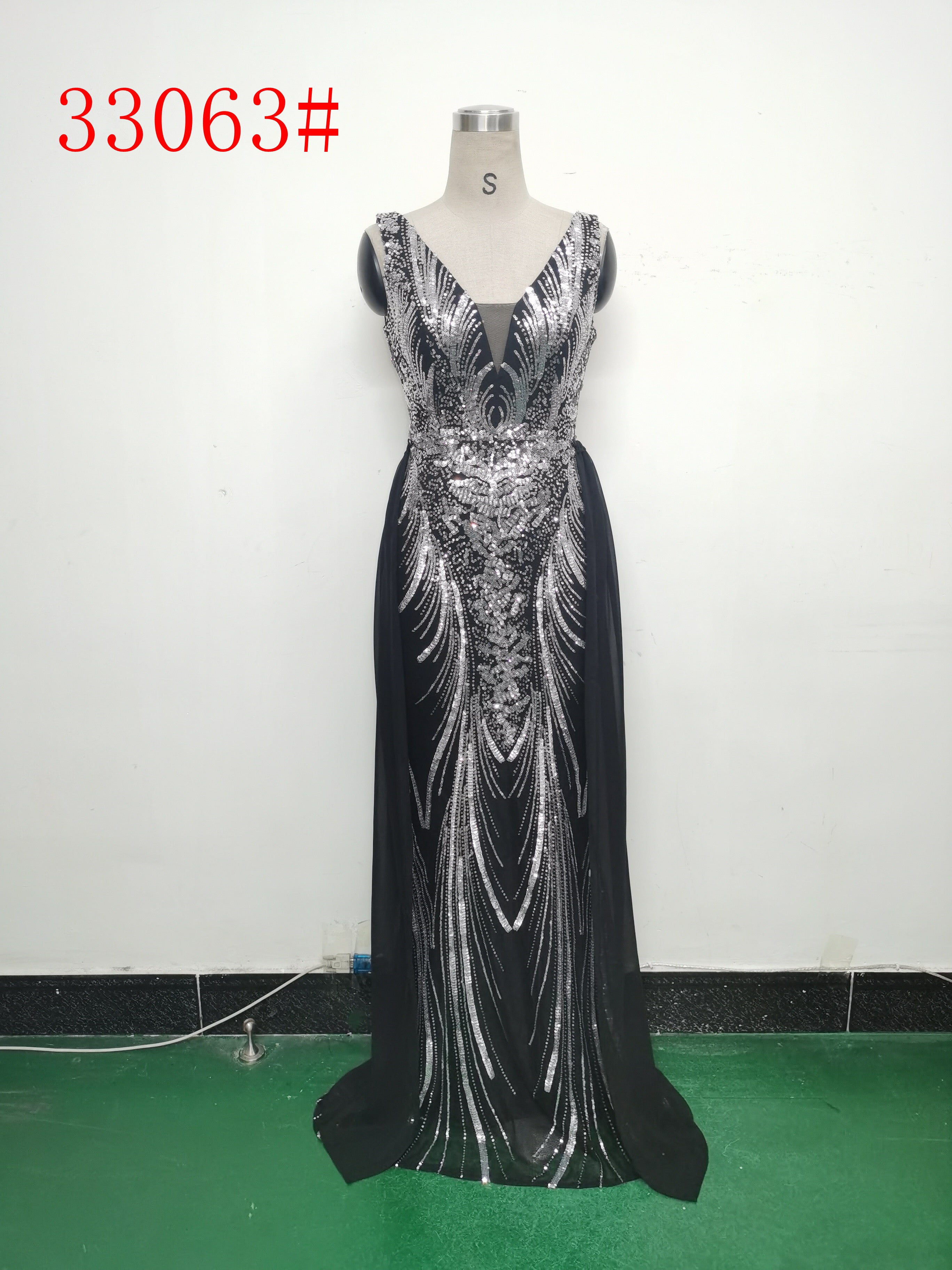 Elegant Sequin Rhinestone Chain Evening Dress 32