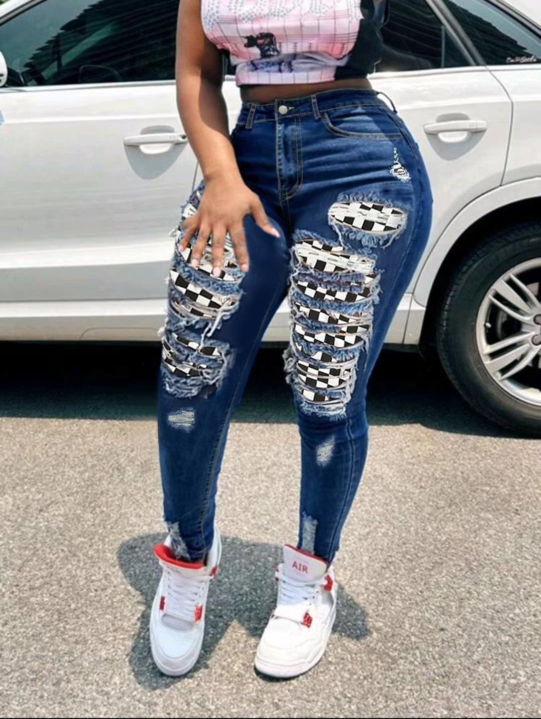 Women's Sexy Patch Detail Button Tight-Fitting Casual Stretch Ripped Denim Pants