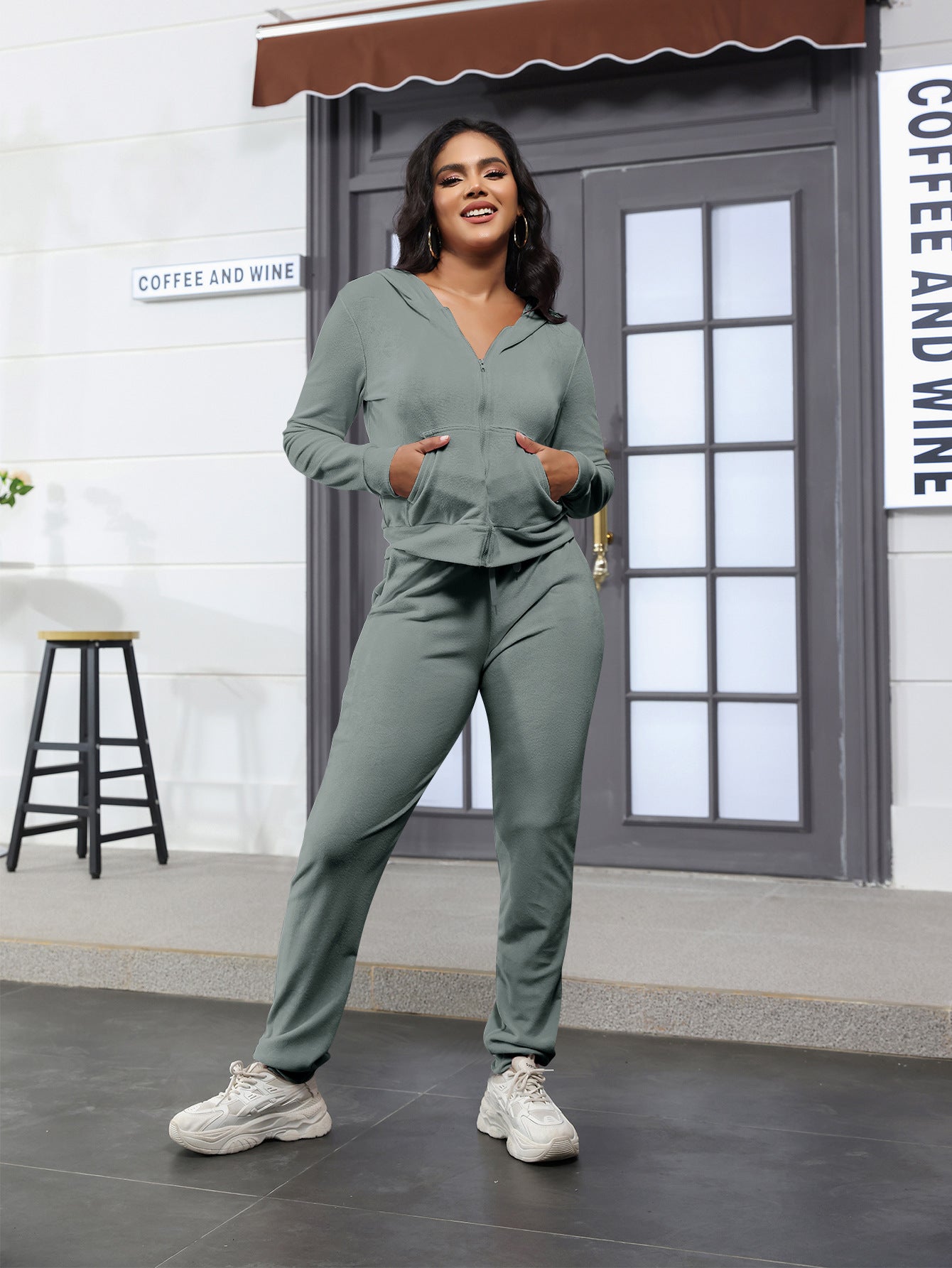 Women's Fashion Casual Velvet Hooded Women's Two-Piece Tracksuits 9