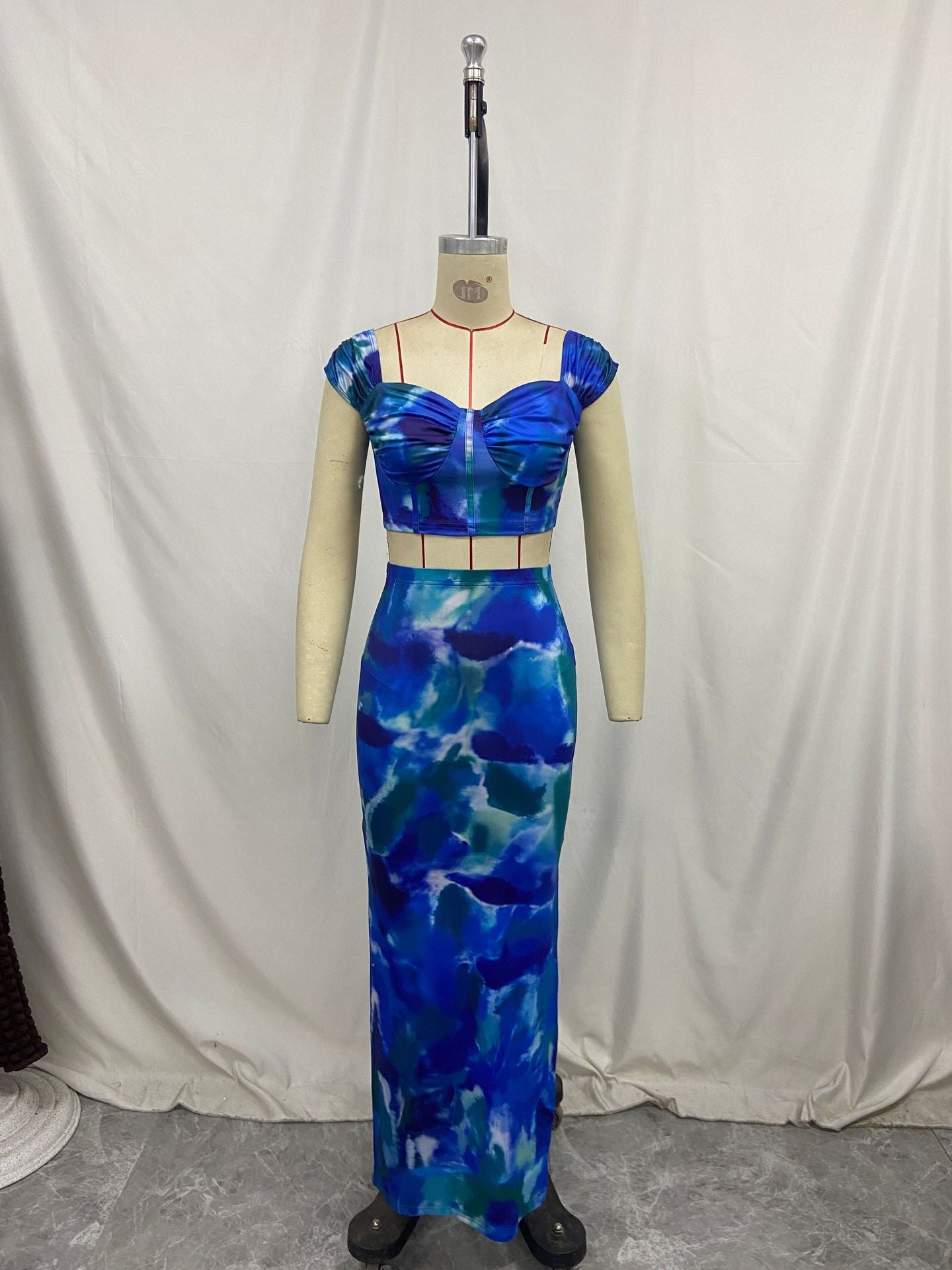 Women Printed Cropped Top and Skirt Two-Piece Set 4