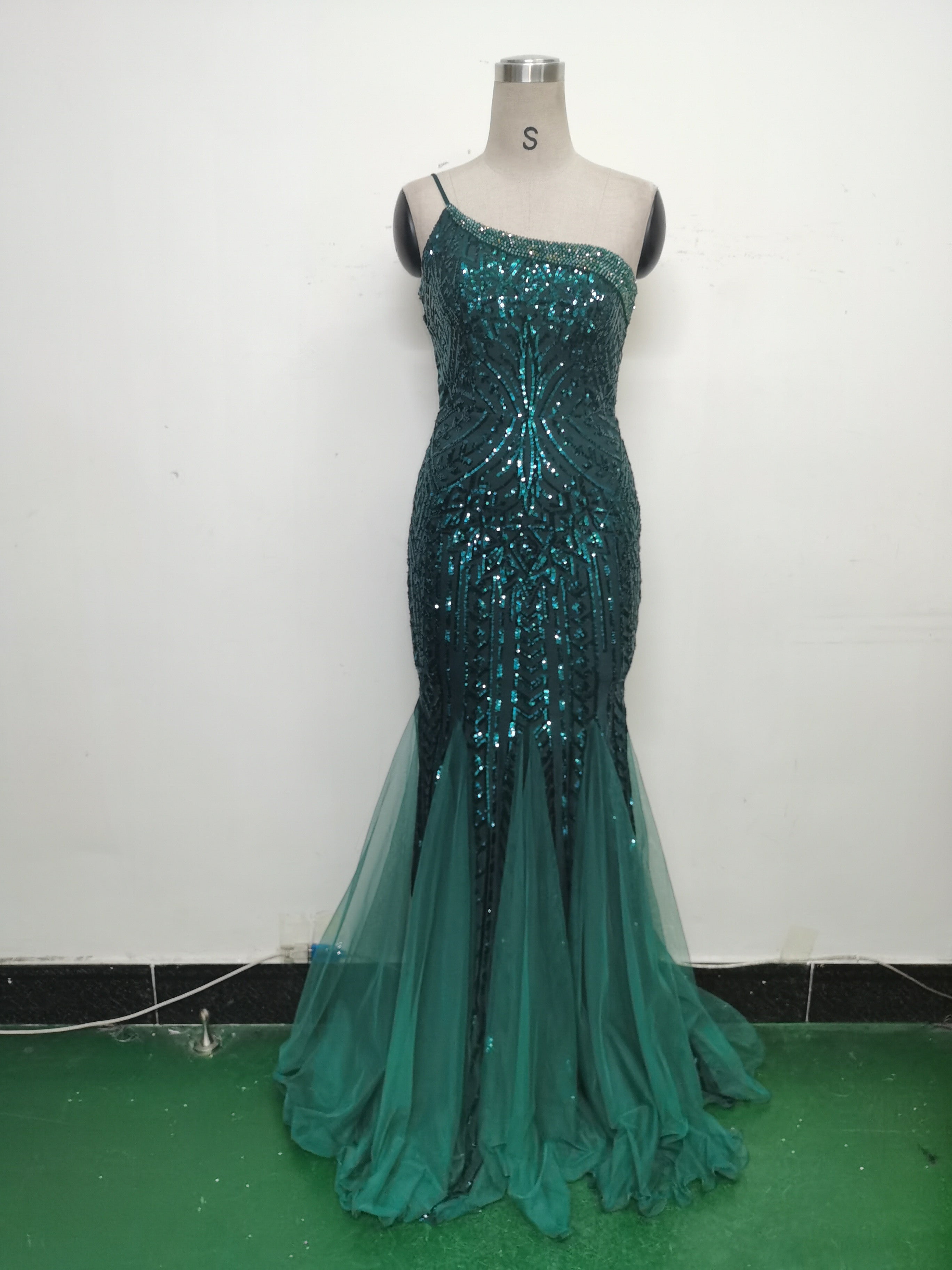 Sexy One Shoulder Sequins Mesh Patchwork Evening Dress 72