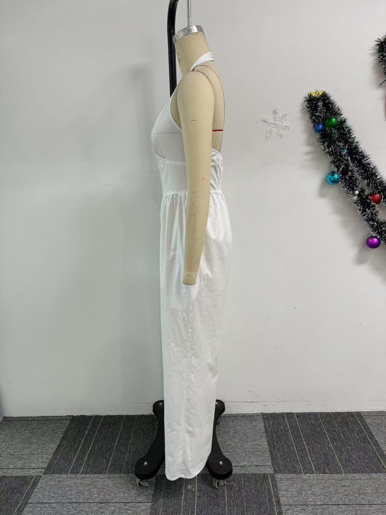 Elegant Halter Neck V-Neck Low-Back Solid Color Wide-Leg Jumpsuit 9