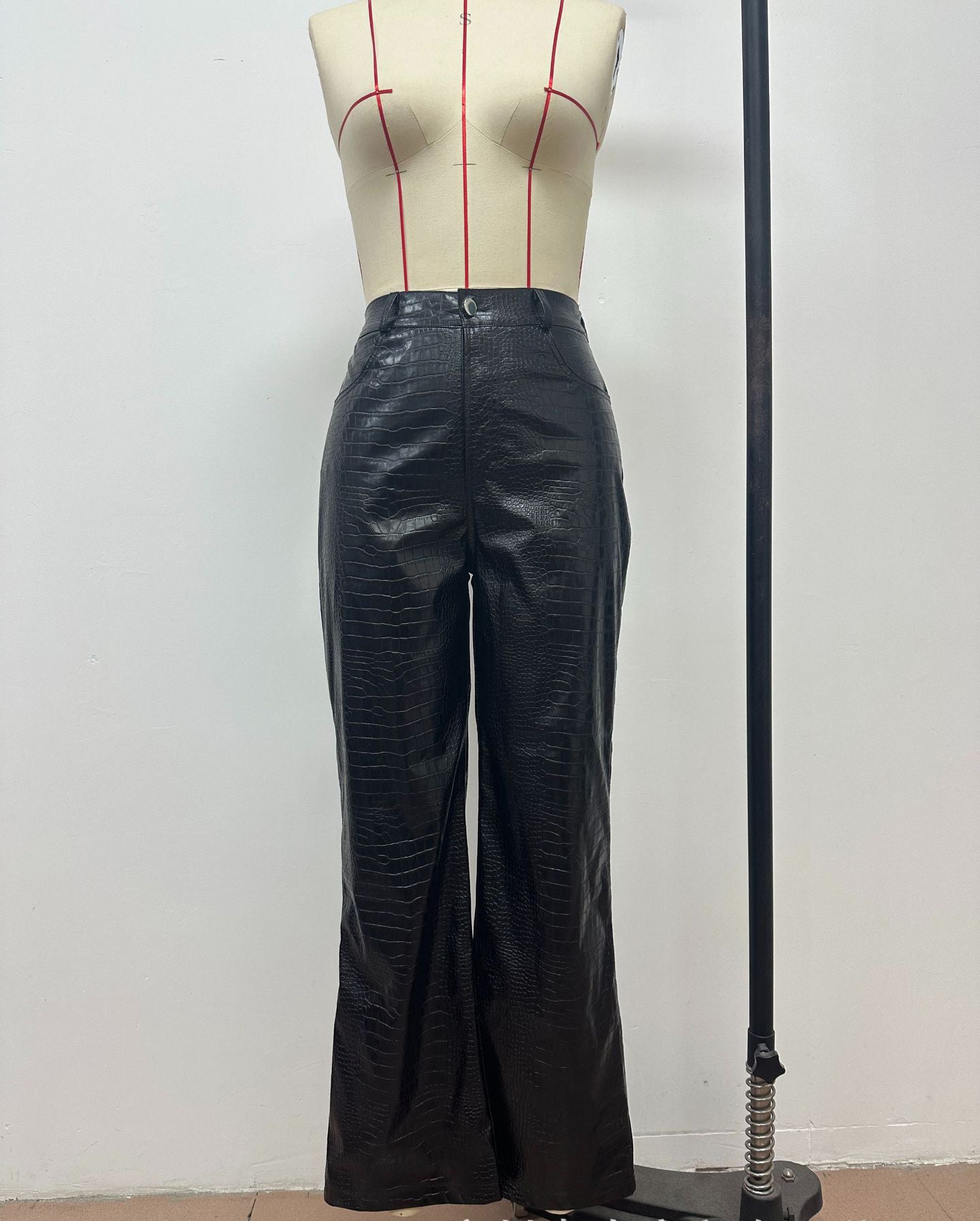 Women Style crocodile pattern PU-Leather Pants 7