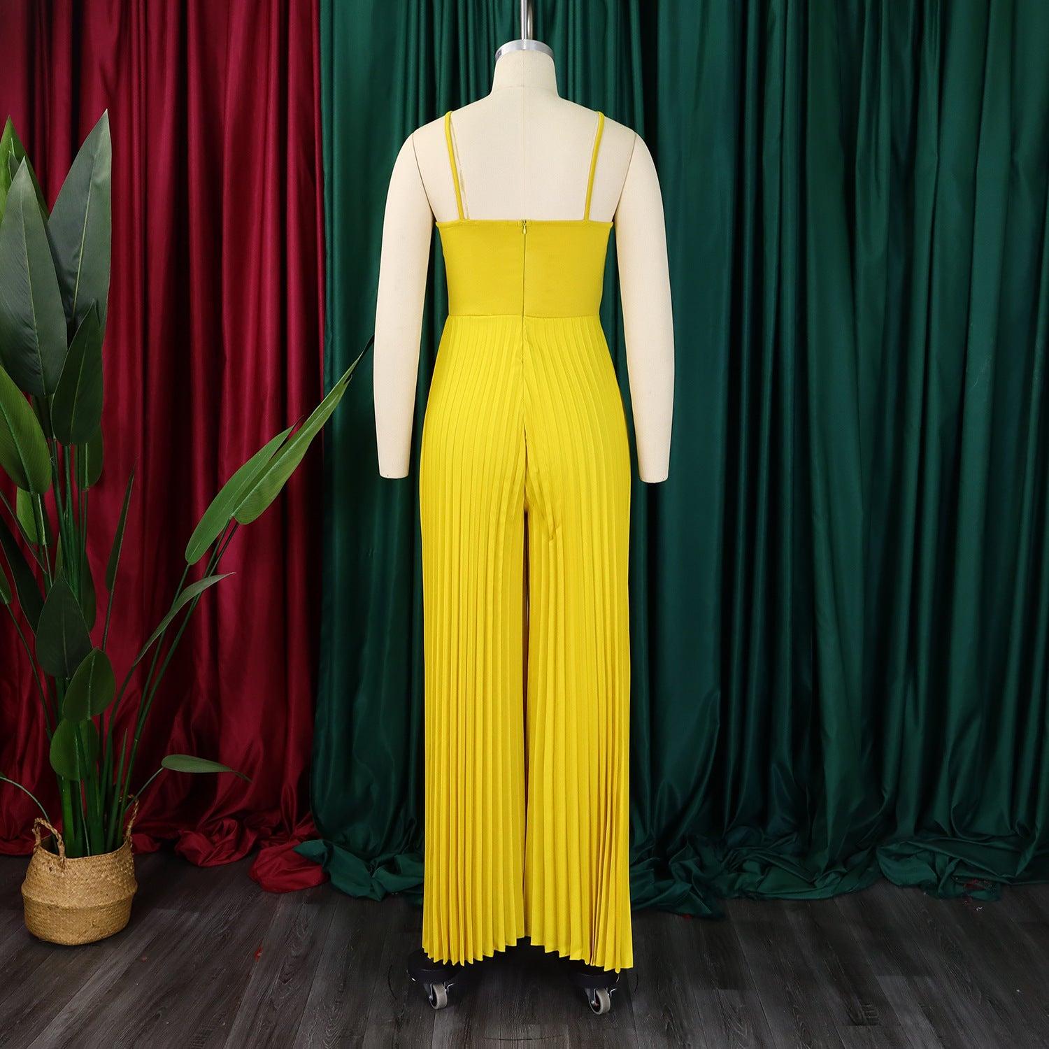 Women's Fashion Sexy Strap Flower Solid Color Pleated Jumpsuit 12