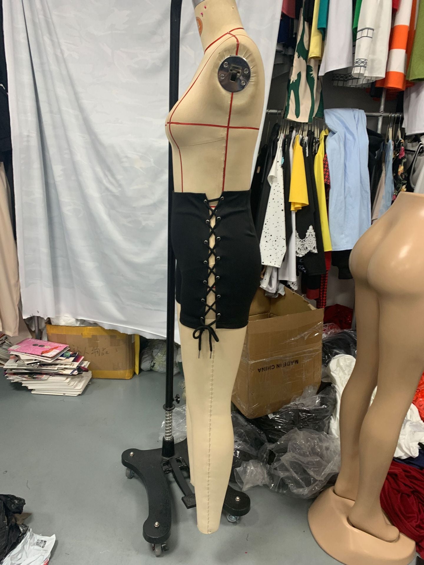 Mid-waist side lace-up fashion ladies shorts 7