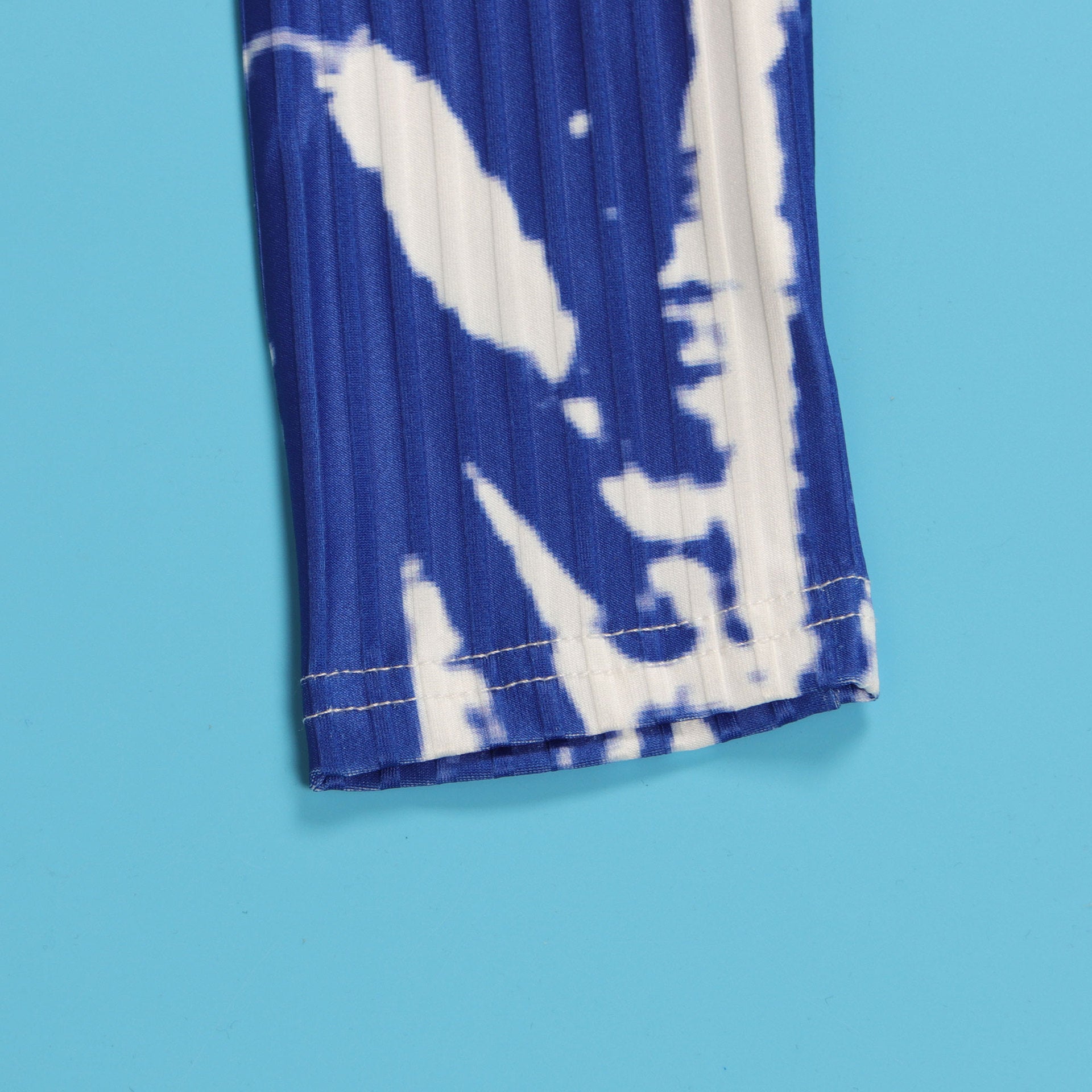 Sexy Printed Back Slit Tight Fitting Bodycon Dress 36