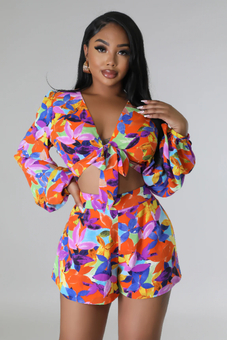 Women Fashion Print Long-Sleeved Tie Top Shorts Two-Piece Set 3