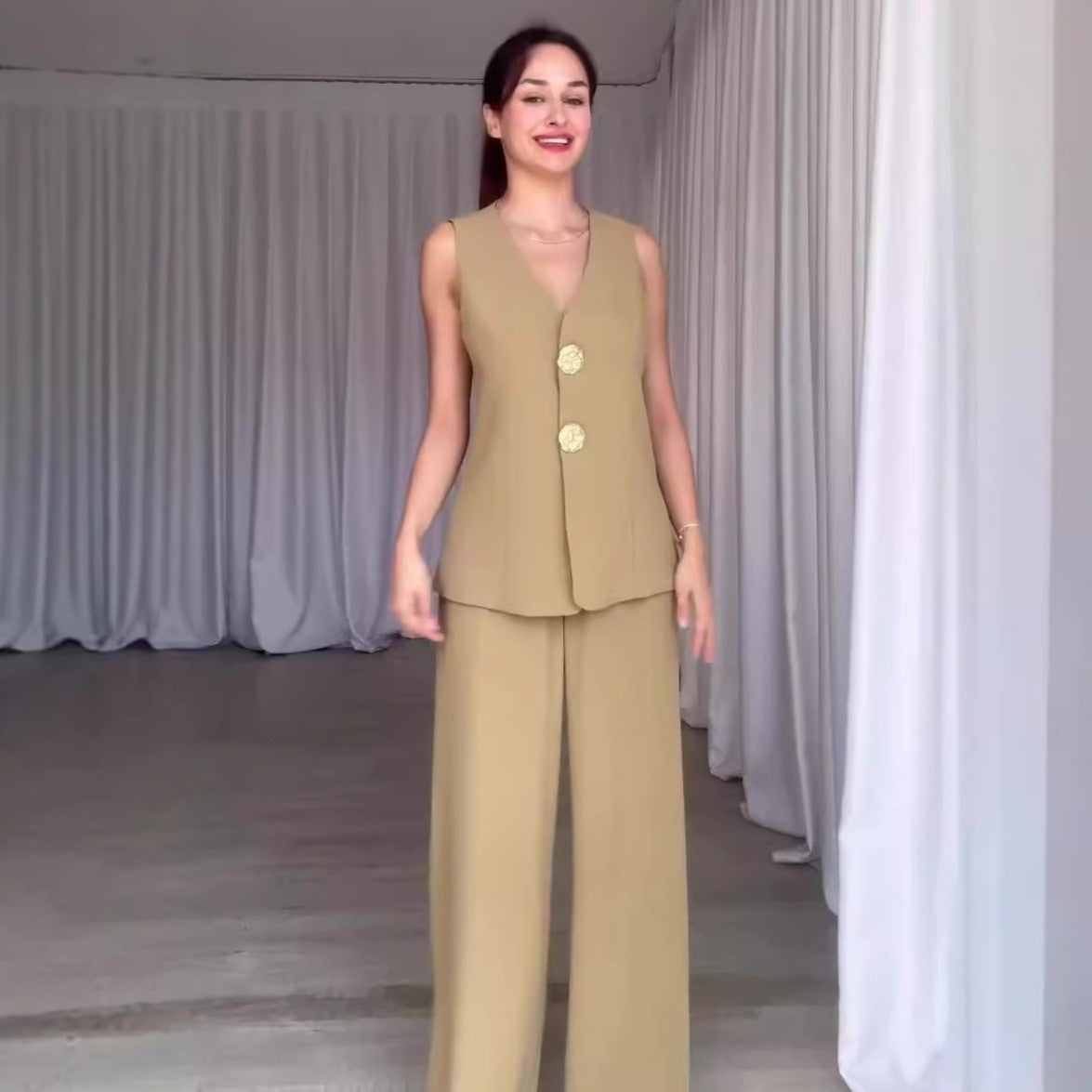 Women Solid V-Neck Sleeveless Vest and wide-leg pants two-piece set 17