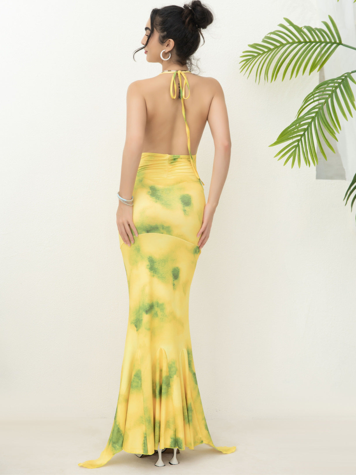 Women's Strap French Chic Style Halter Neck Deep V Printed Ruffle Long Dress 3