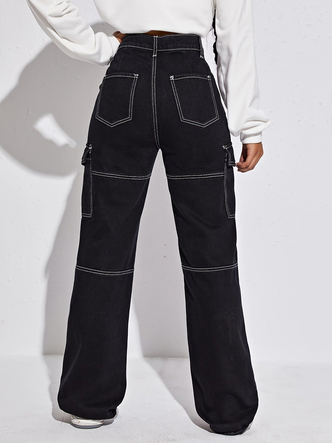 Women's Black Pocket Straight Denim Pants