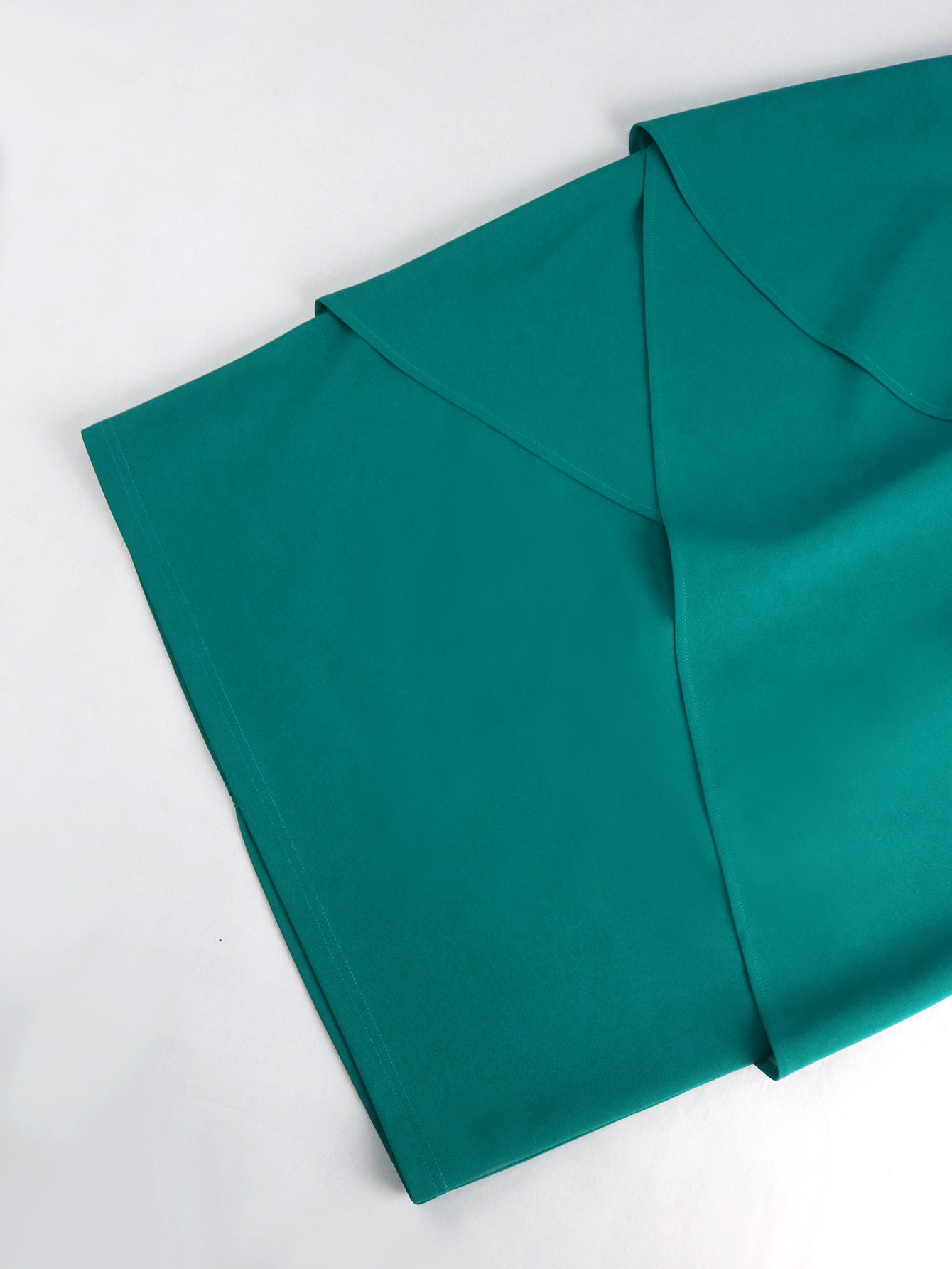 Plus Size Contrast Color Slim Fit Satin Top Layered Skirt Elegant Chic Women's Two Piece Set 14