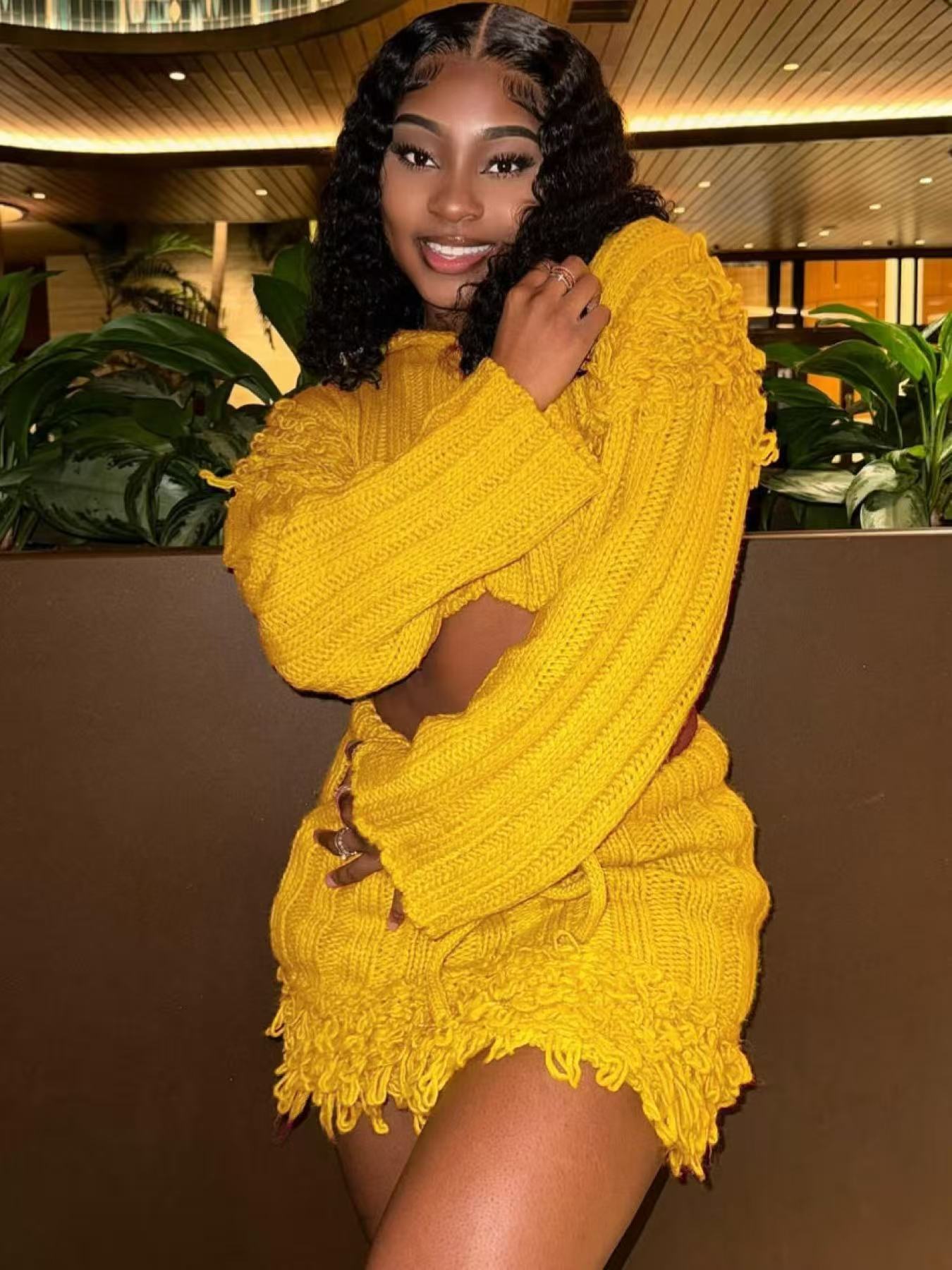 Women Casual Solid Long-Sleeved Tassel Crop Top and Skirt Two-Piece Set