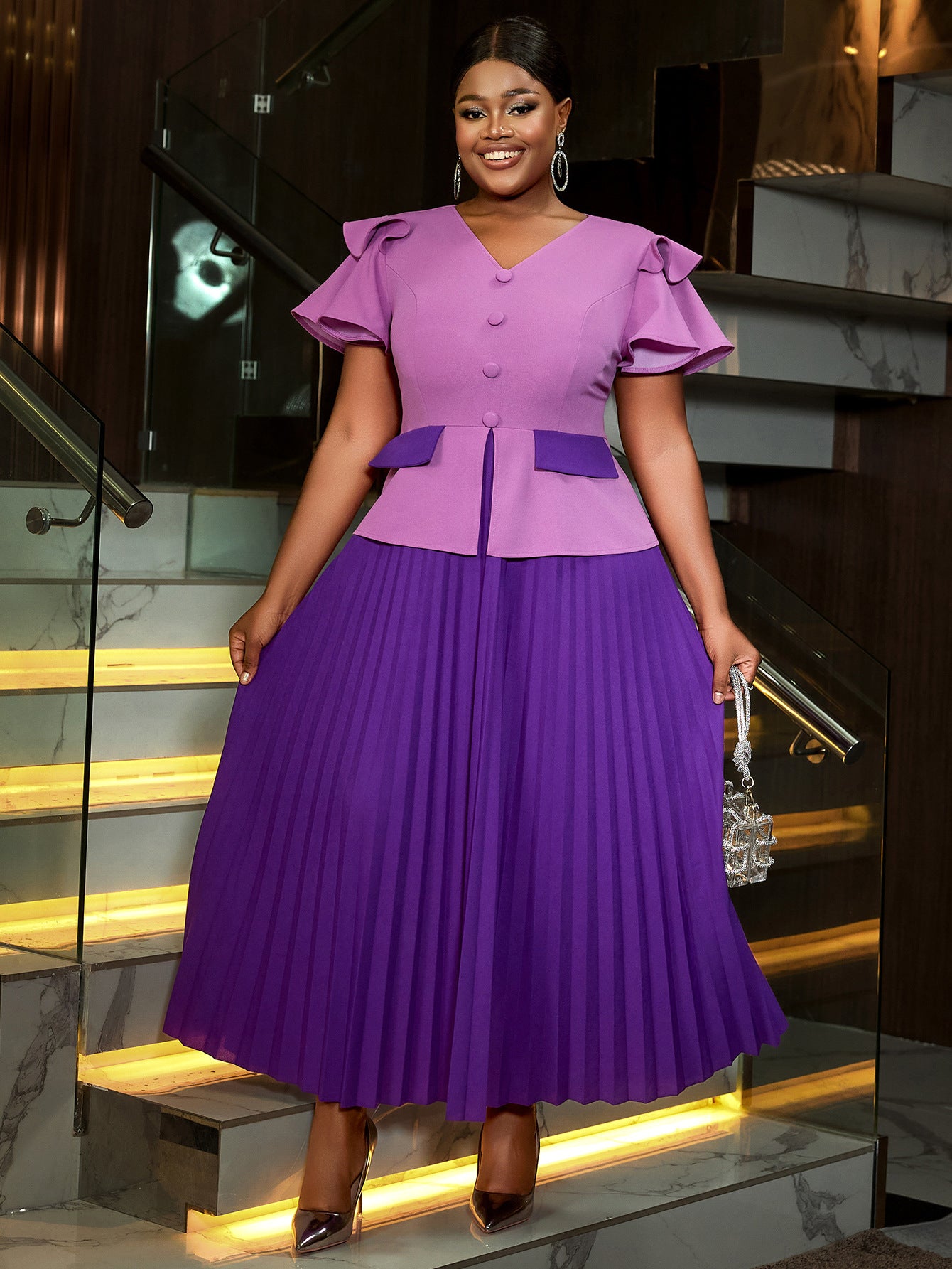 Plus Size Women Elegant Contrast V-Neck Pleated Dress 5