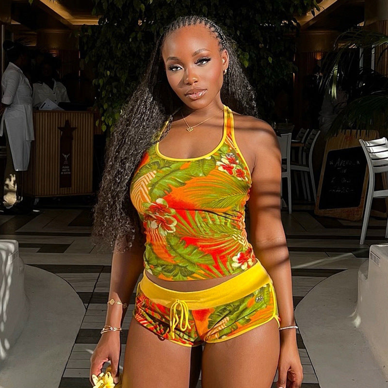 Sexy Halter Neck Printed Contrast Two Piece Shorts Set 4