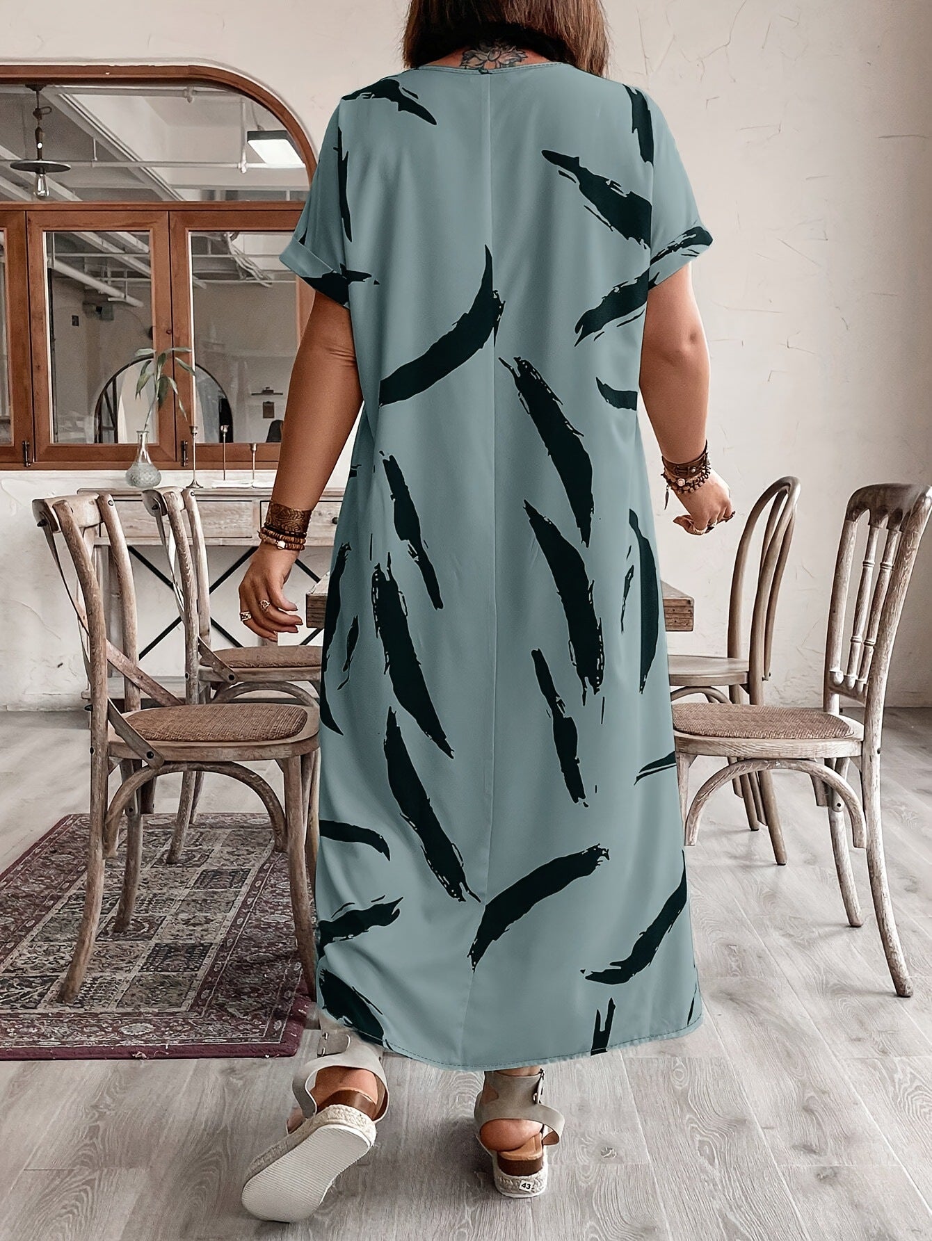 Plus Size Women short-sleeved printed slit dress 5