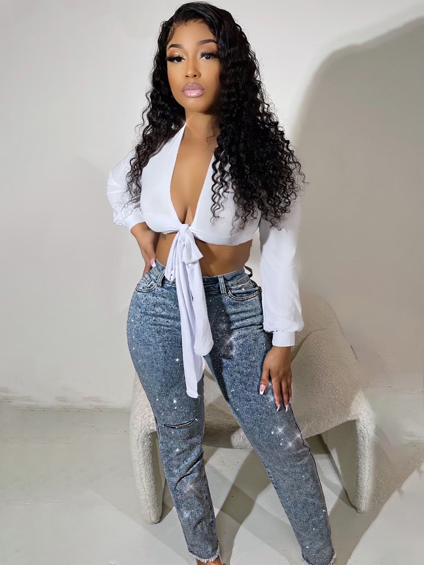 Women Beaded Pocket Ripped Denim Pants 3