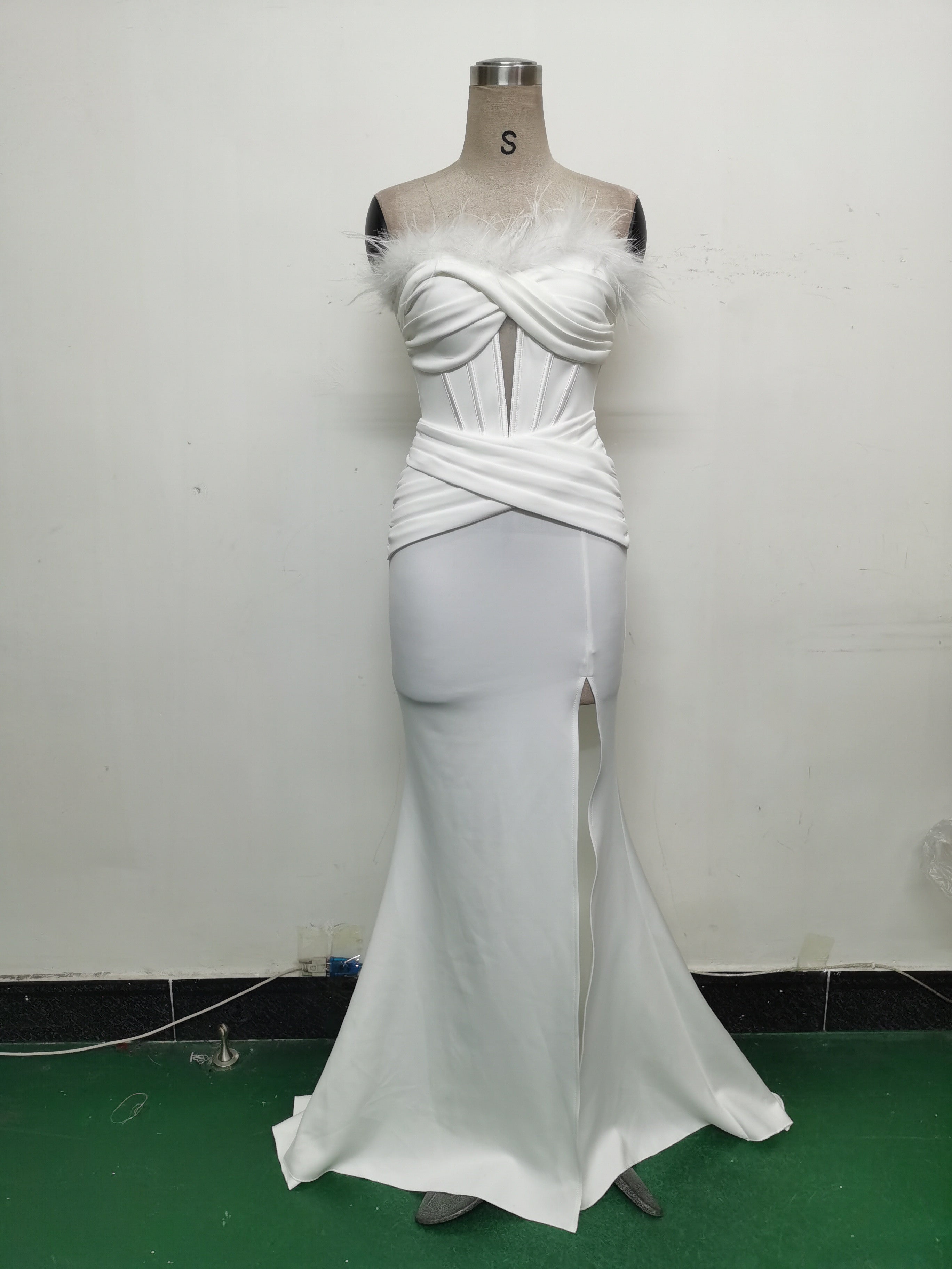 Feather Strapless Herringbone Slim Waist Solid Color Slit Evening Dress 25