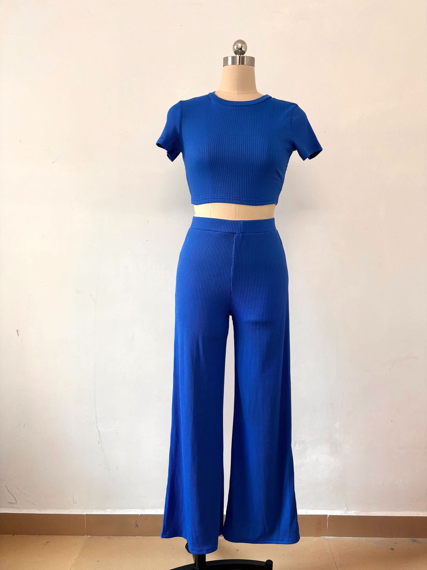 Short-Sleeved Fashionable and Sexy Crop T-Shirt Summer Trousers Two-Piece Set 20