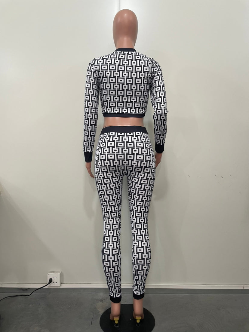 Autumn And Winter Women's Elastic Print Long-Sleeved Two-Piece Pants Set 11