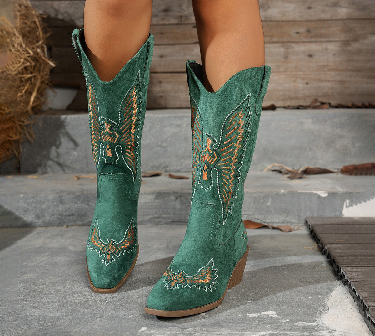 Women's Fashion Autumn Winter Mid Heel Round Toe Plus Size Embroidered Leather Boots 3