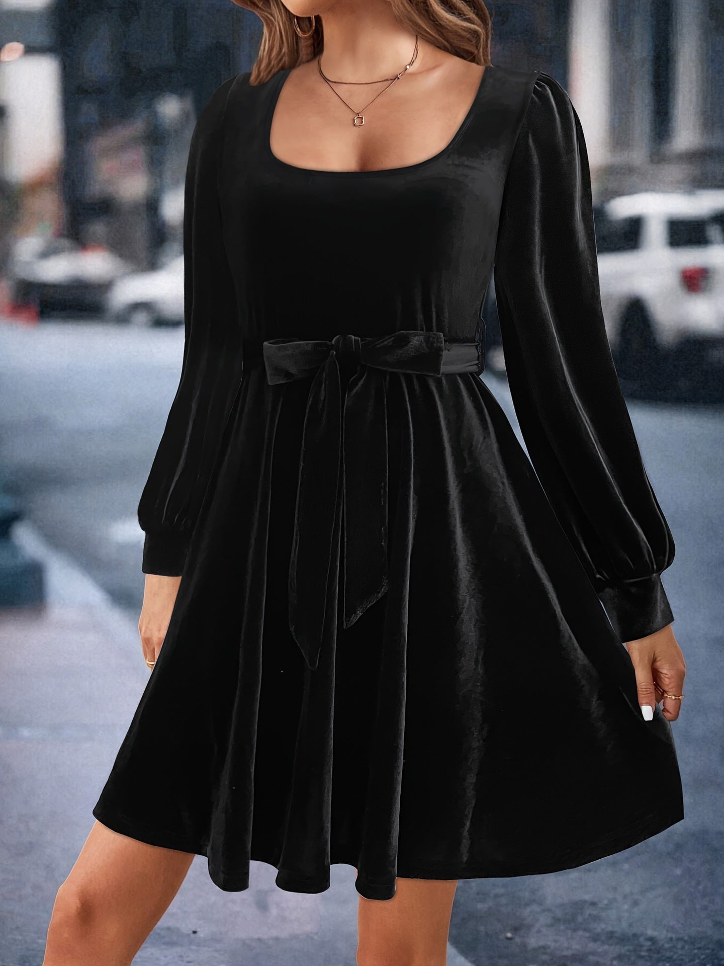 Women's Elegant Velvet Square Neck Slim Waist Long-Sleeved Dress 3