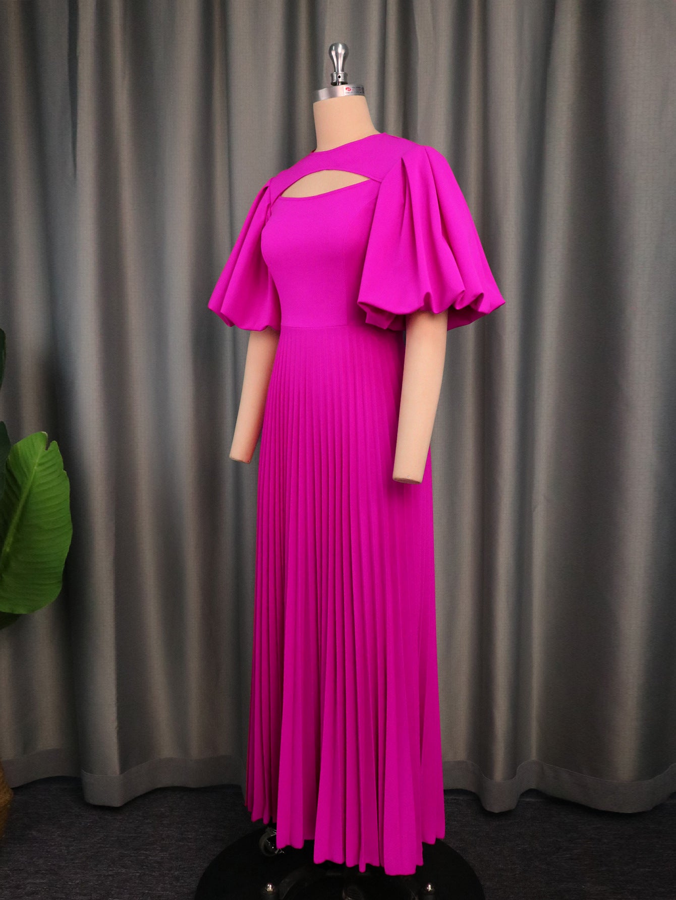 Women Balloon Sleeve Cutout Pleated Skirt 3