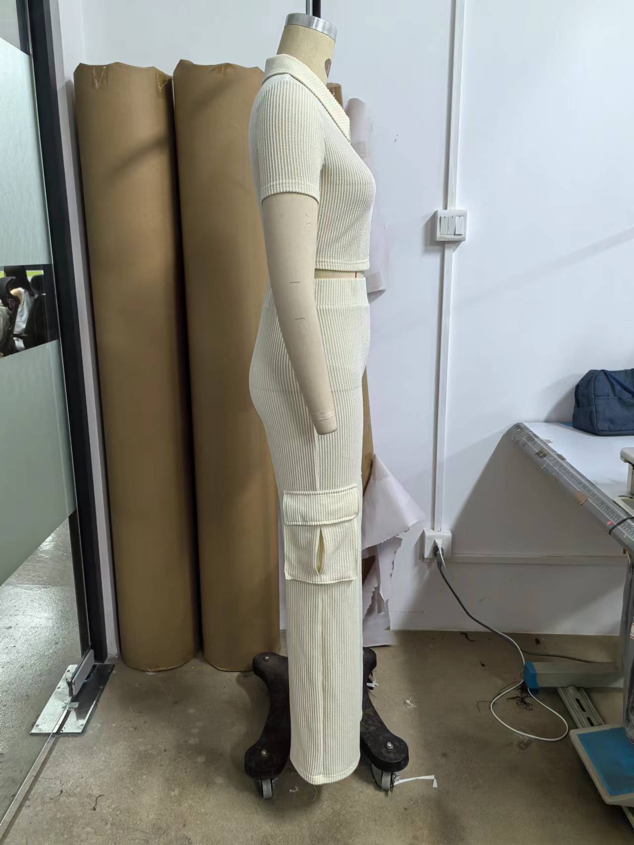 Women Casual Zipper Top and Multi-Pocket Pants Solid Two-Piece Set 4