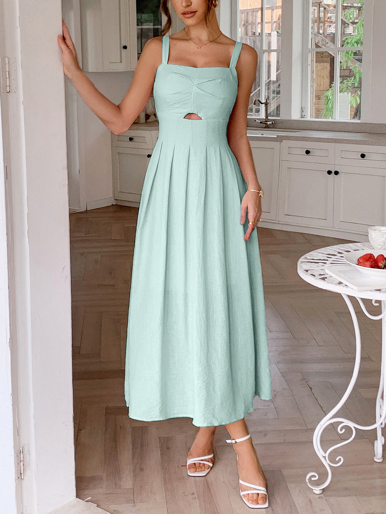 Spring/Summer Women's Chic Elegant Strappy Pleated Long Dress 3