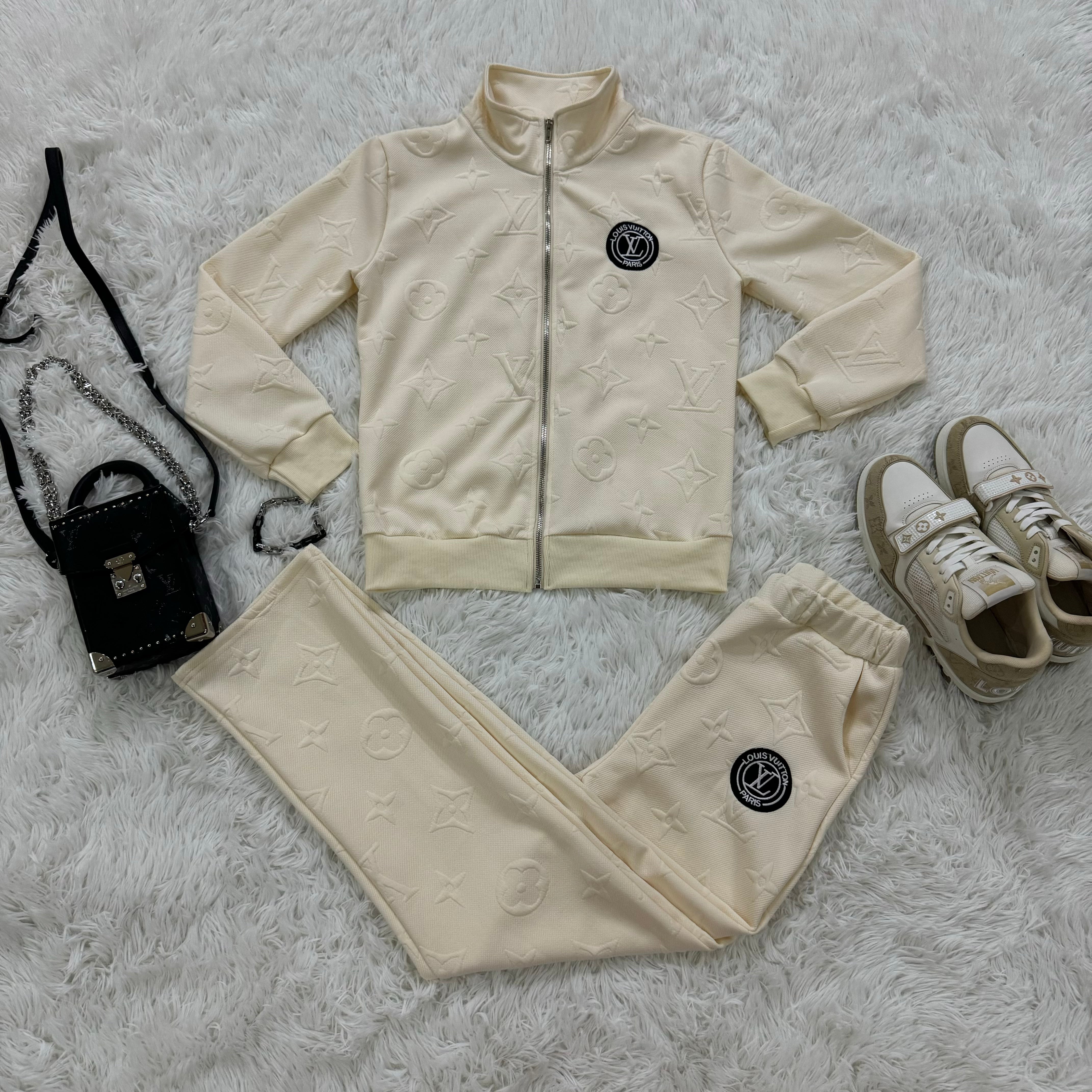 Women Embossed Embroidered Sport Ribbed Zipper Top and Pant Two Piece 18