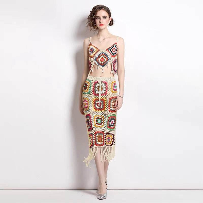 Women Beach Holidays Crochet Hollow Halter Neck Backless Top and Tassel Bodycon Skirt Two-piece Set 4