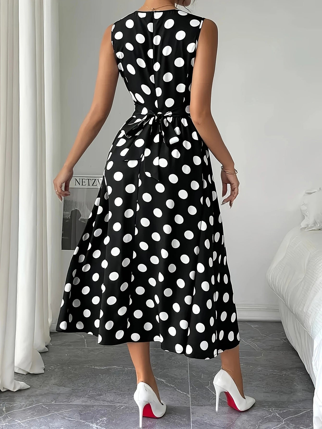 Plus Size Women Elegant Round Neck Sleeveless Polka Dot Print Dress 5