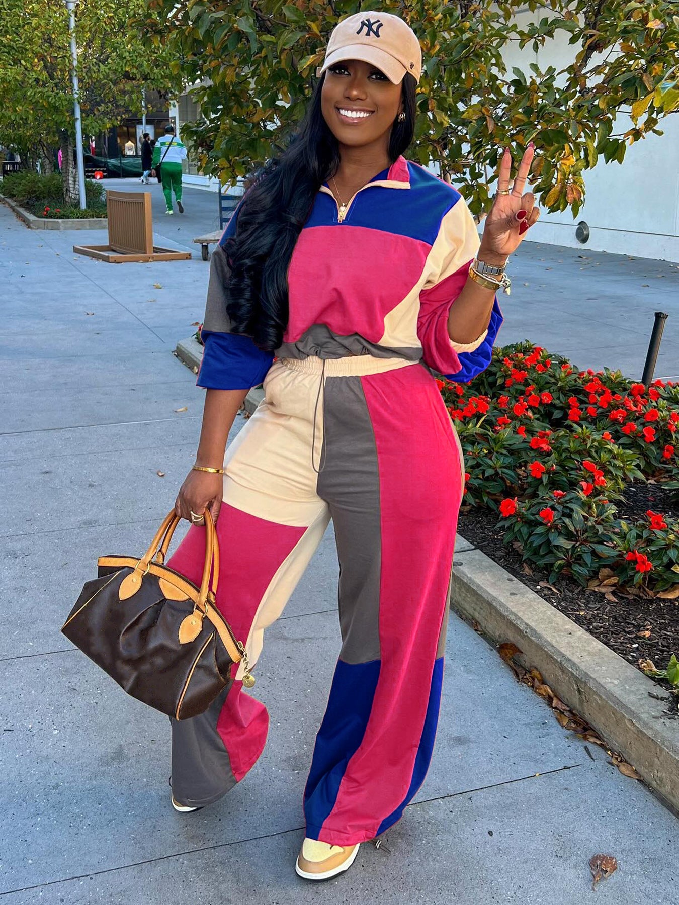 Sports Casual Women's Colorblocked Slim Waist Two-Piece Pants Set 4