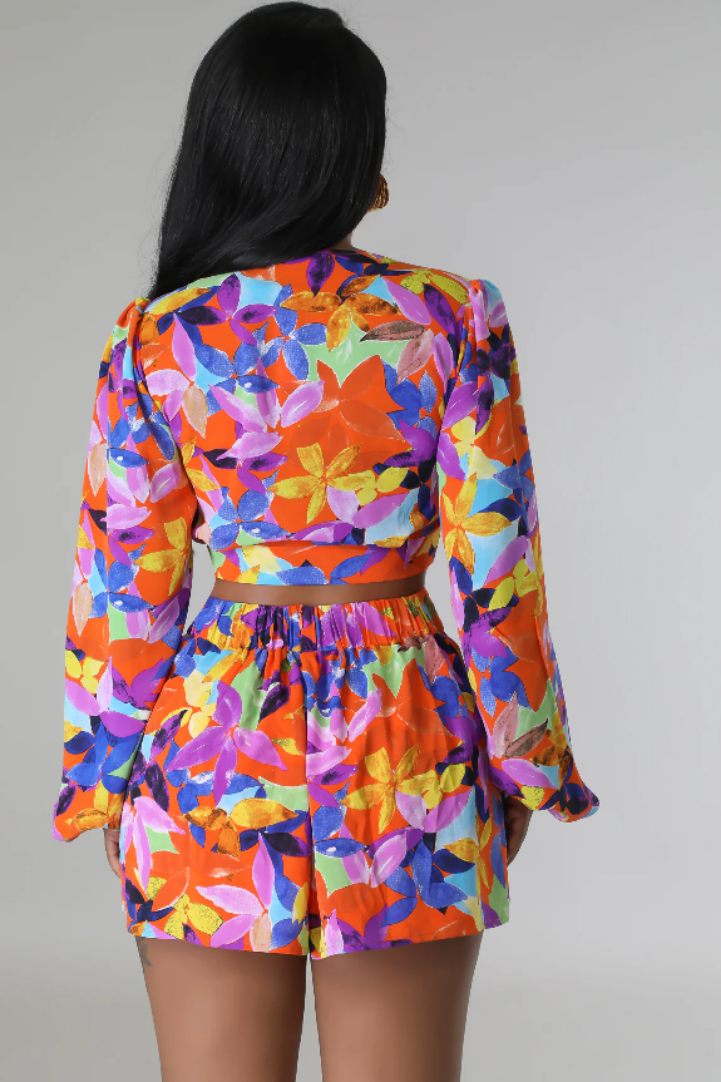 Women Fashion Print Long-Sleeved Tie Top Shorts Two-Piece Set 5