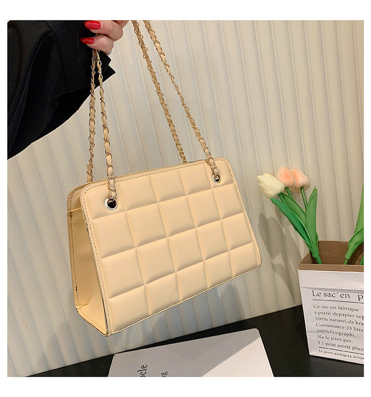 Women Retro Chain Solid Shoulder Bag 38