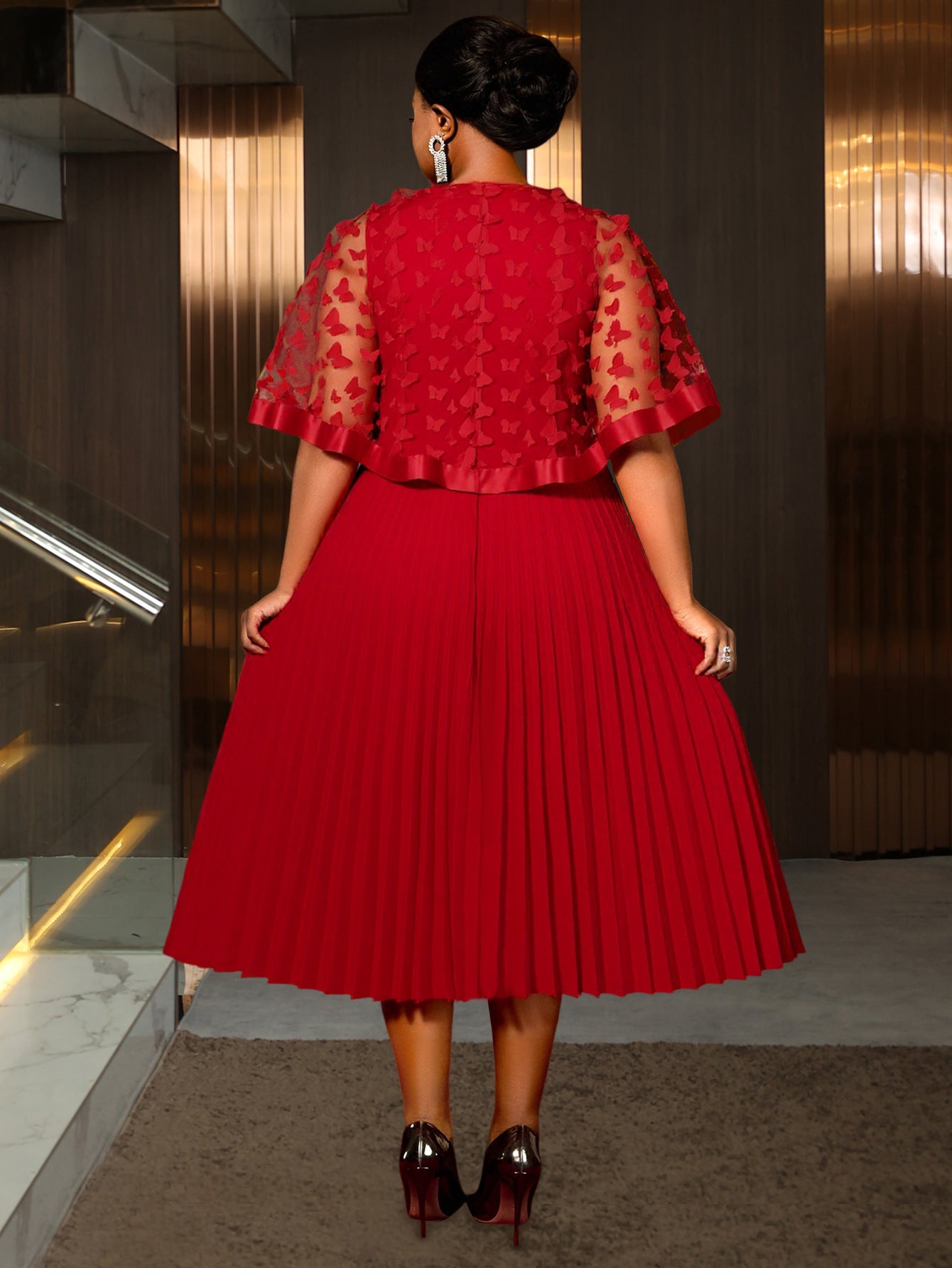 Plus-Size Women Red Patchwork Mesh Bow Shawl Pleated Dress 3