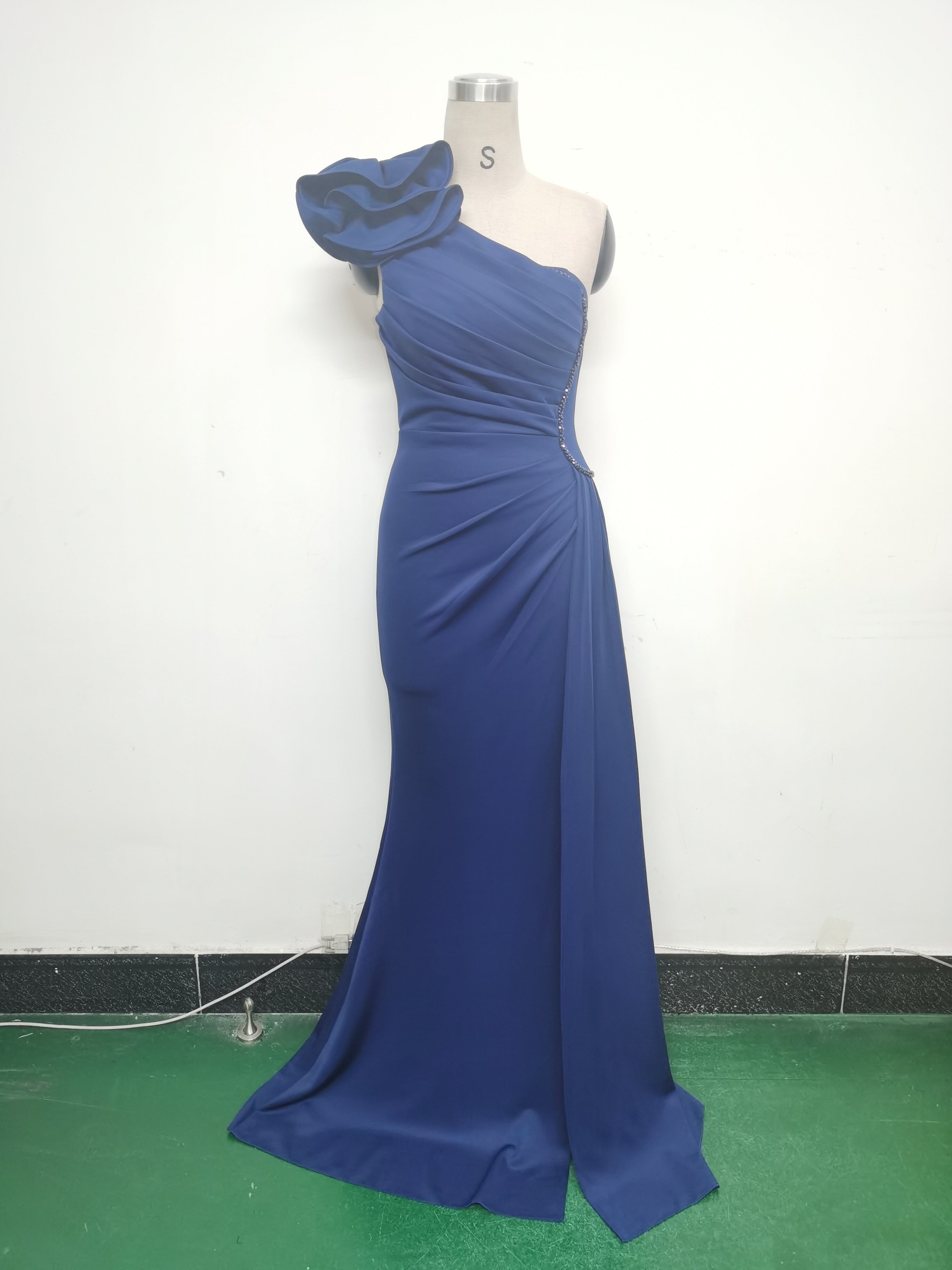 Elegant Flower Slash Shoulder Slit Evening Dress 34