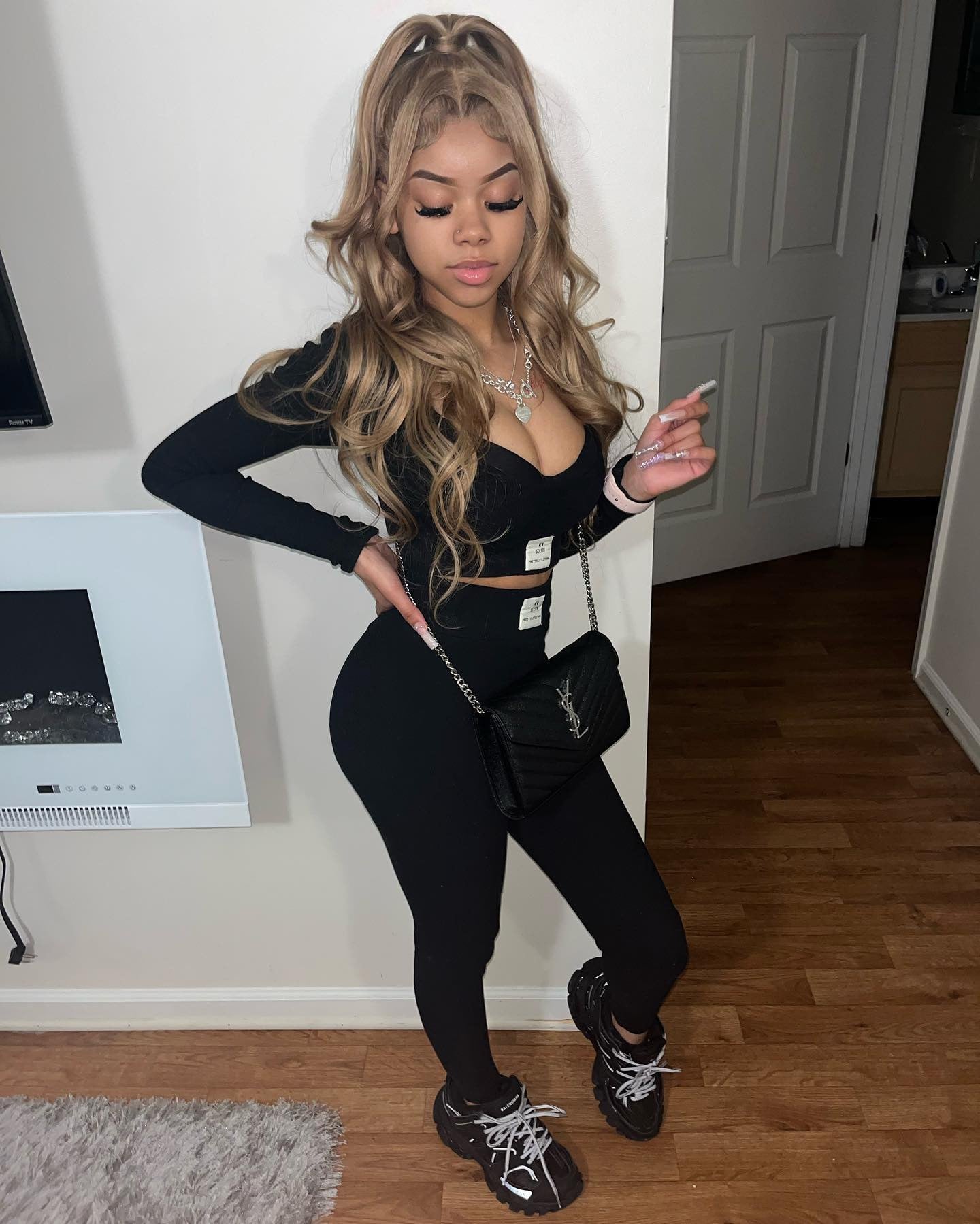 Women's Low Neck Tight Fitting Long Sleeve High Waist Solid Color Sports Fitness Two Piece Pants Set