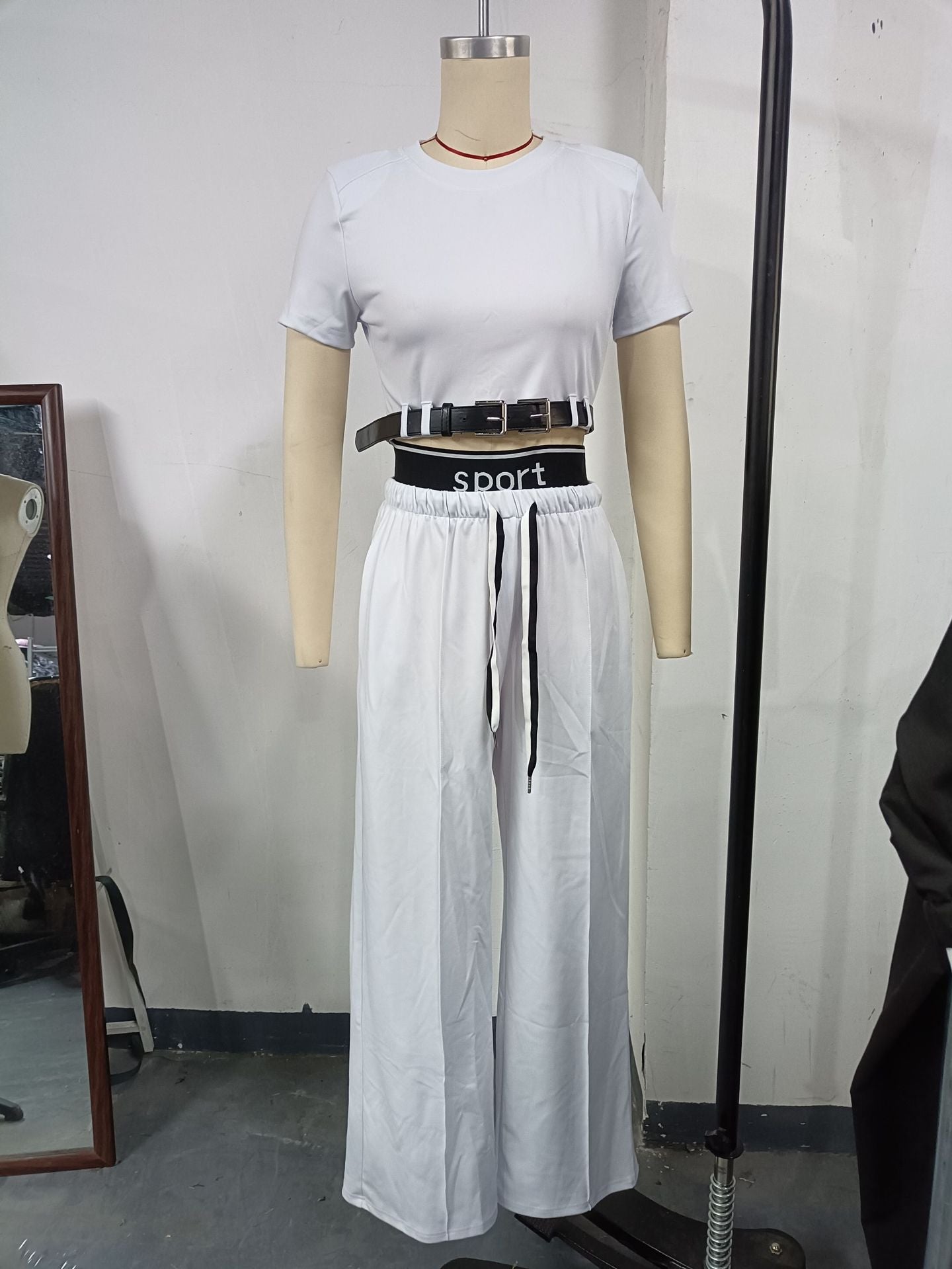 Fashion Short-Sleeved Women's Spring Crop Belt Decorative Top Wide Waist Sweatpants Two-Piece Set 10