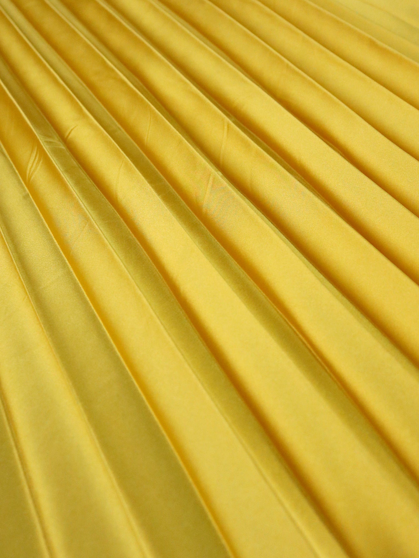 Sexy V-Neck Bow Blouse & Elegant Wide-Leg Pleated Pants Two-Piece Set 19