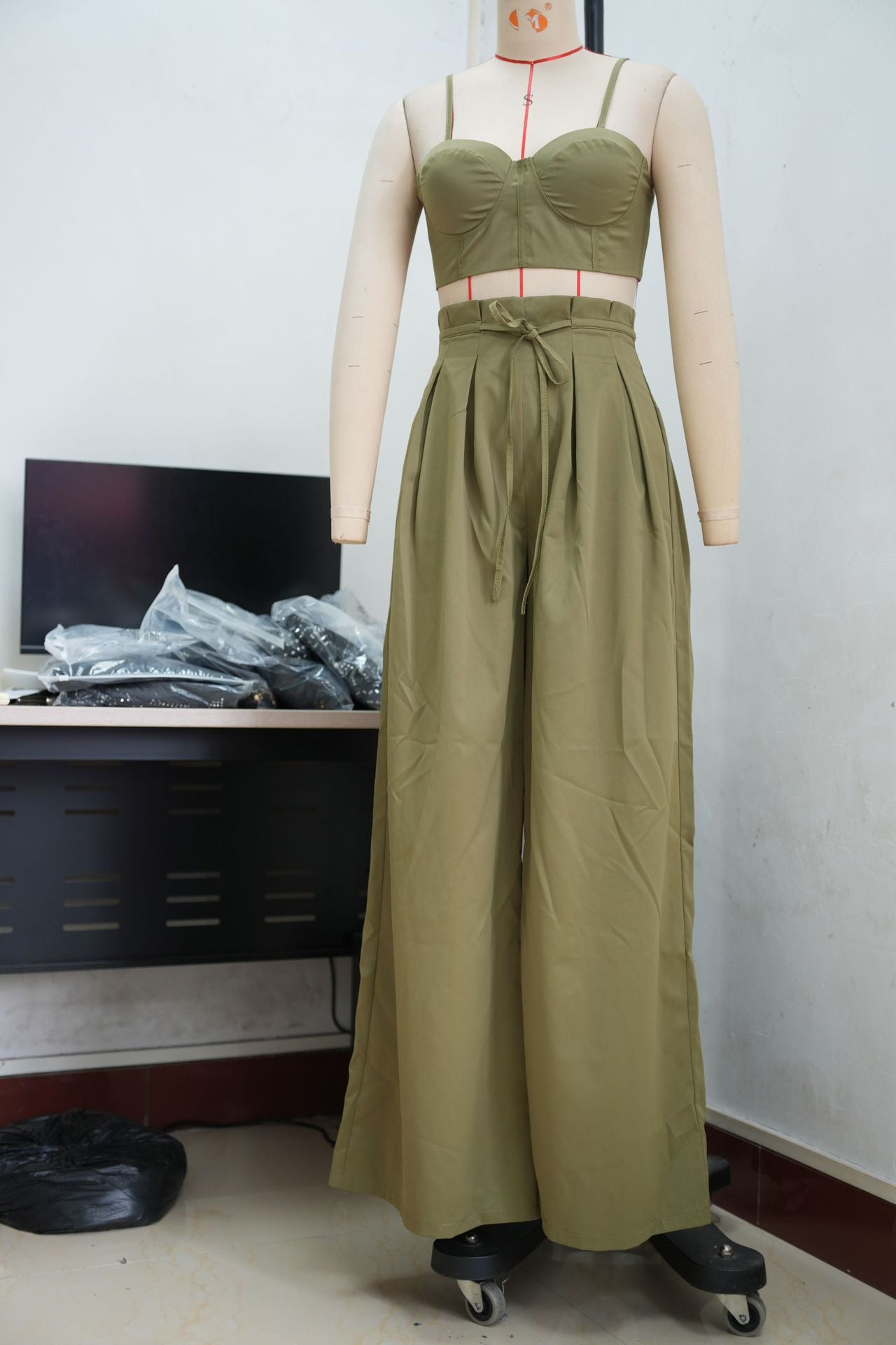 Women Plunging tank top Solid Lace-Up wide-leg pants two-piece set 8