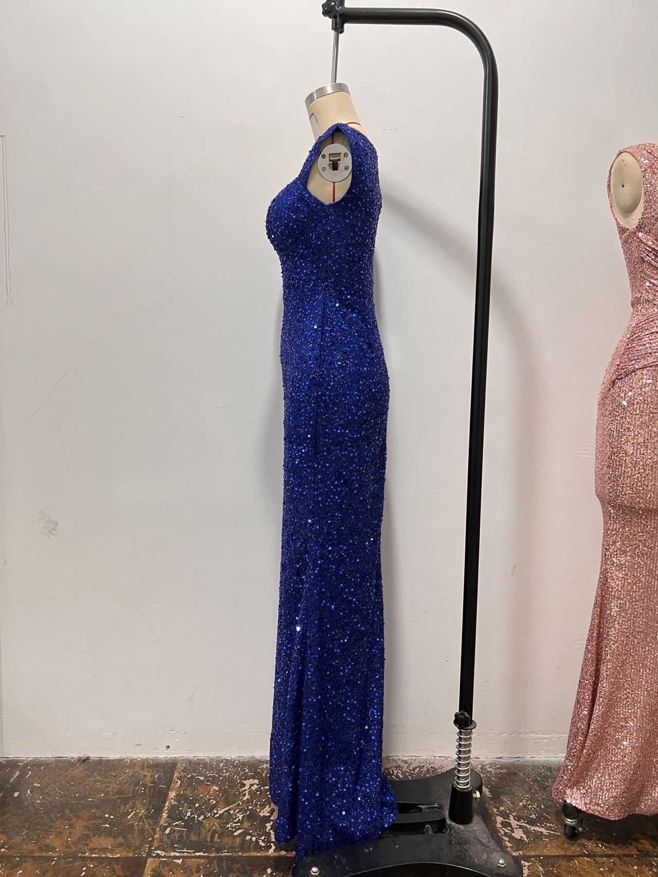 Women Solid U-Neck Sequined Strappy Fishtail Evening Dress 9